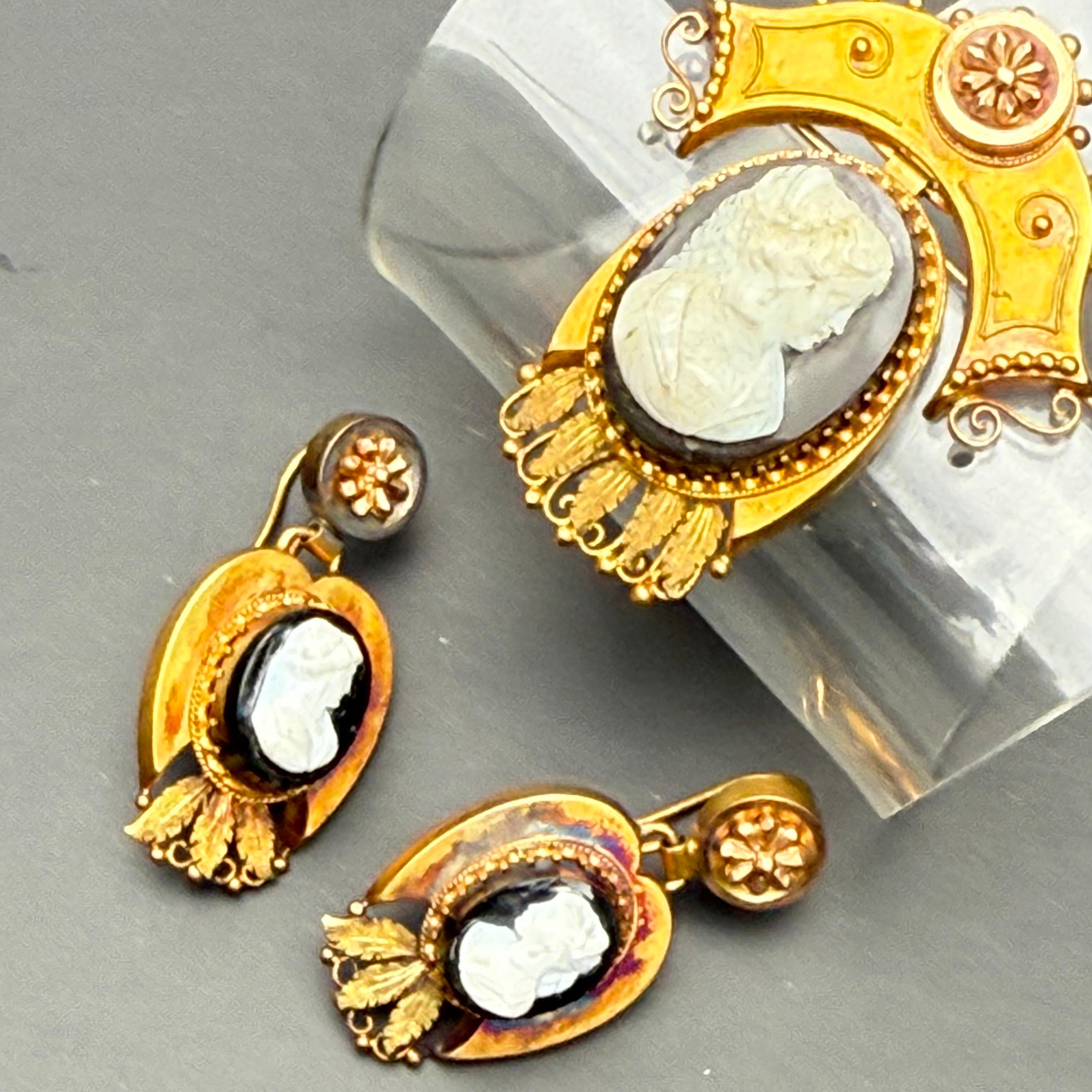 Victorian Hard Stone Cameo Drop Earrings Pin Brooch Set For Sale 5