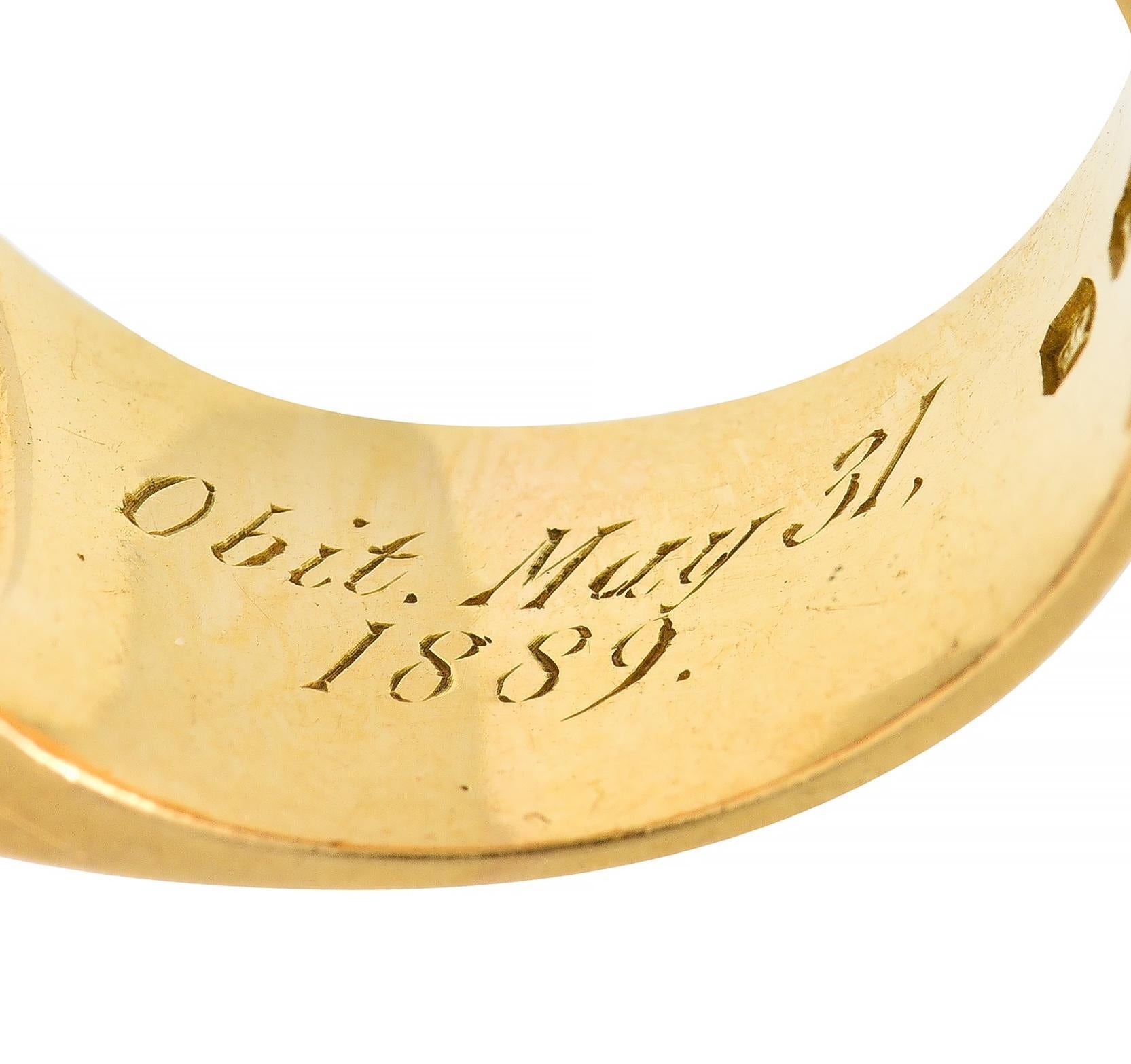 Victorian Hardstone Intaglio 18 Karat Yellow Gold Griffin Unisex Signet Ring For Sale 5