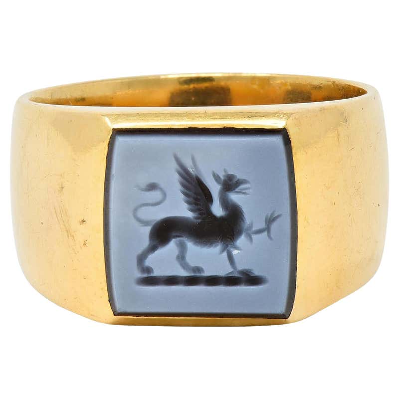 18K Gold Early Victorian Agate Griffin Intaglio Signet Ring For Sale at ...