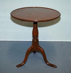 VICTORIAN HARDWOOD TILT TOP TRIPOD TABLE ROUND SIDE OR WiNE TABLE