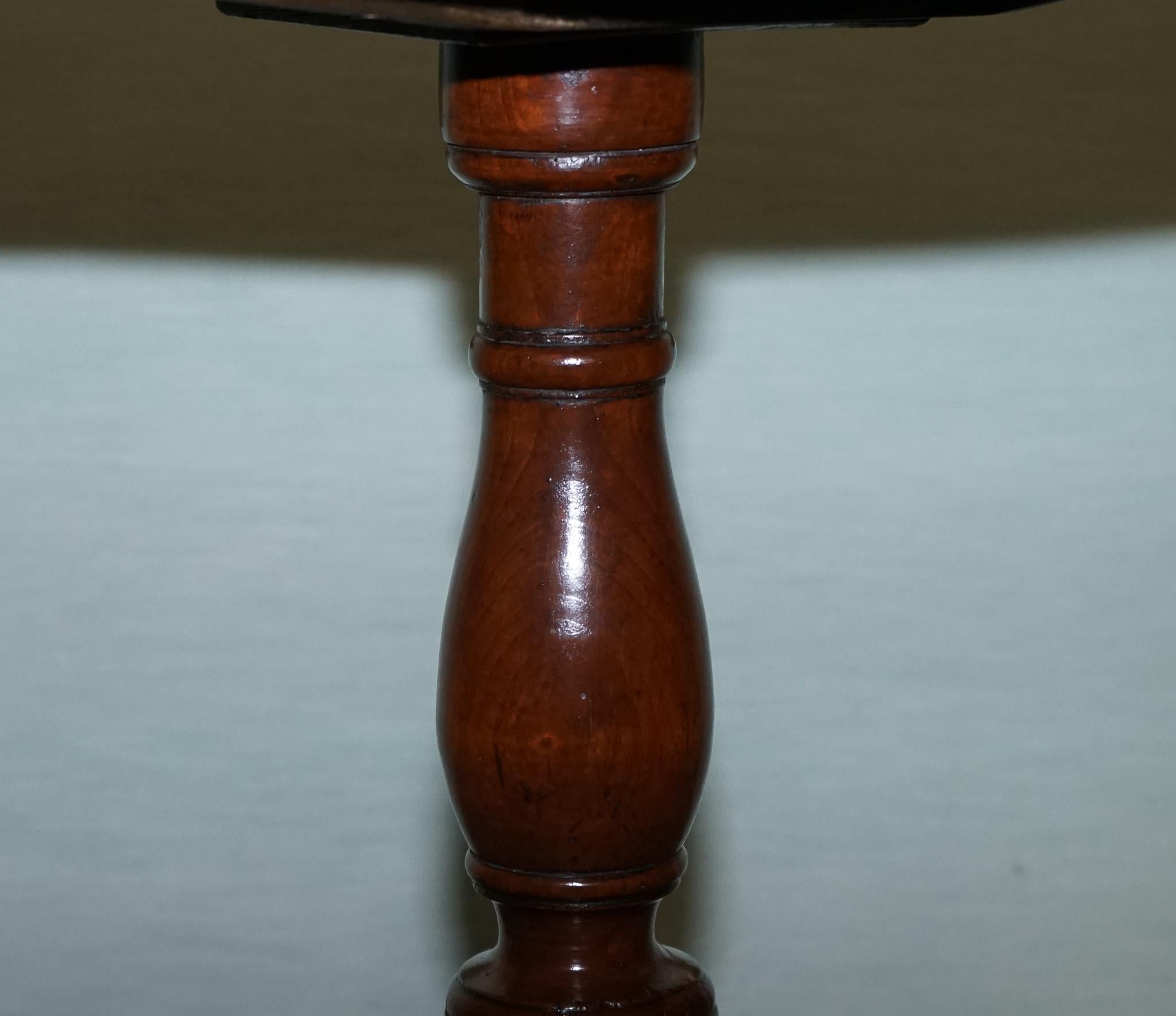 Hand-Crafted VICTORIAN HARDWOOD TILT TOP TRIPOD TABLE ROUND SIDE OR WiNE TABLE For Sale