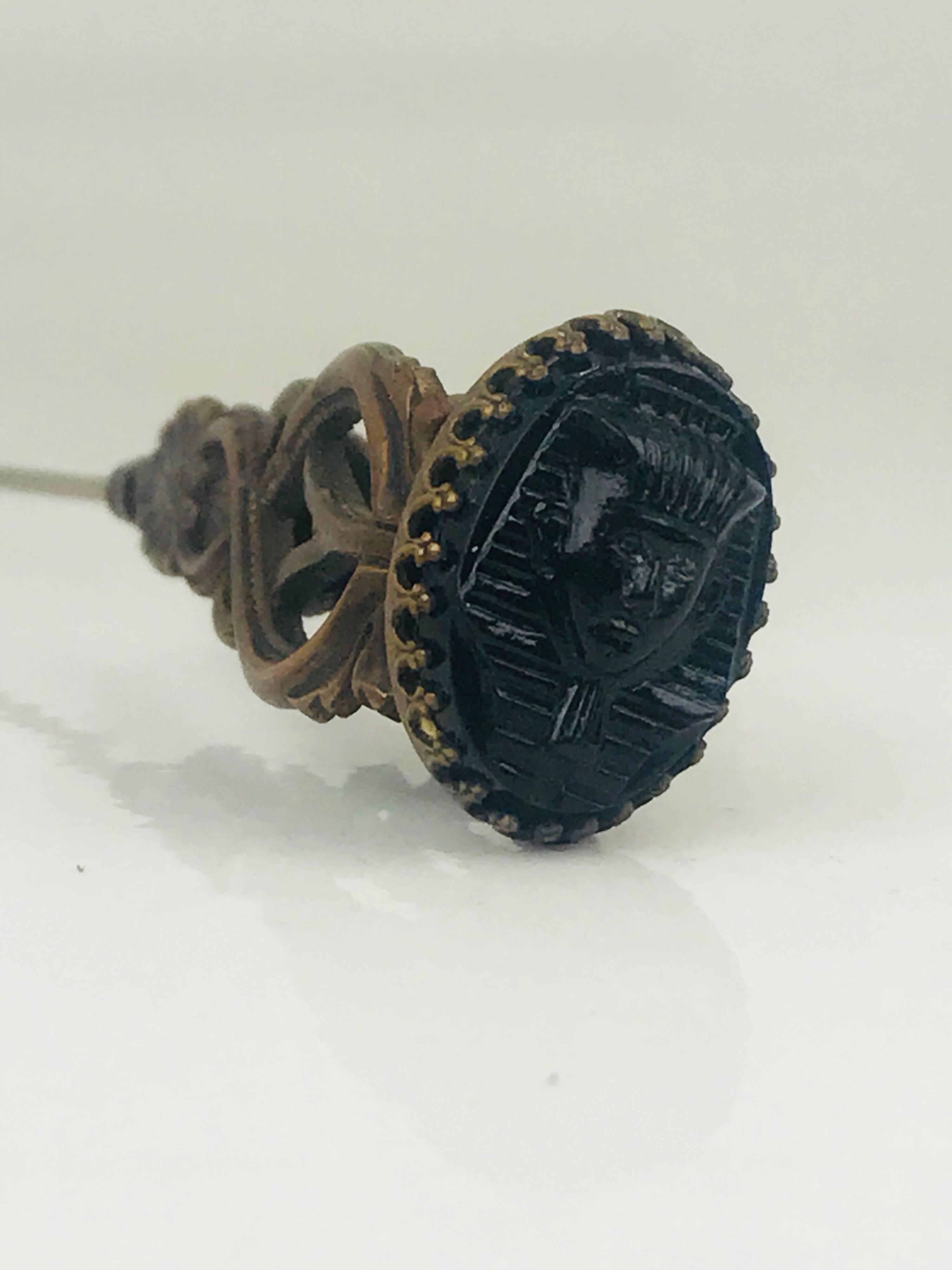 Victorian Hat Pin, Black Hand-Carved Stone Egyptian Motif, circa 1820 For Sale 4