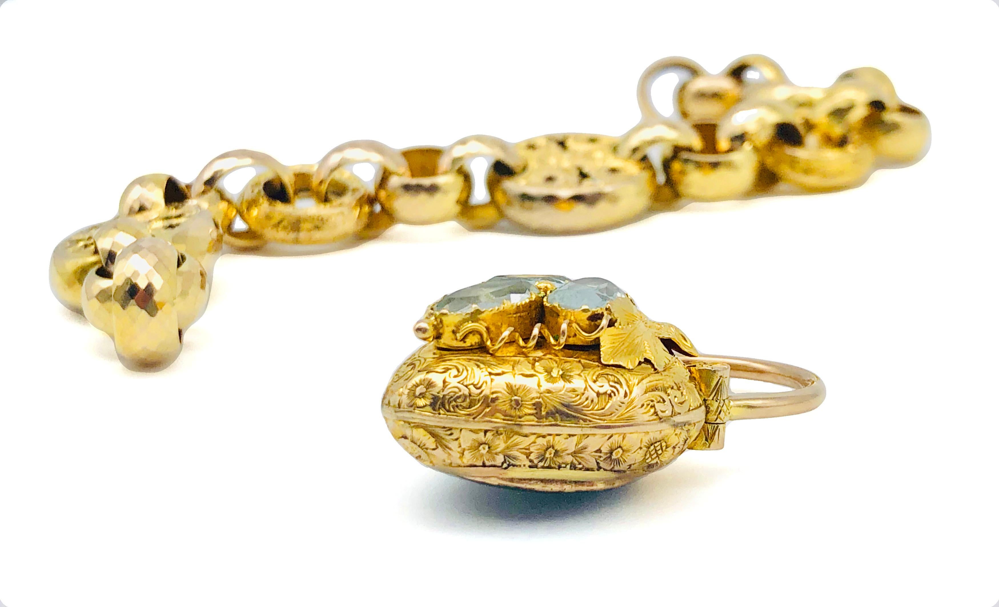 Antique Victorian Heart Locket Padlock Gold Aquamarine Grapes Link Bracelet In Excellent Condition In Munich, Bavaria