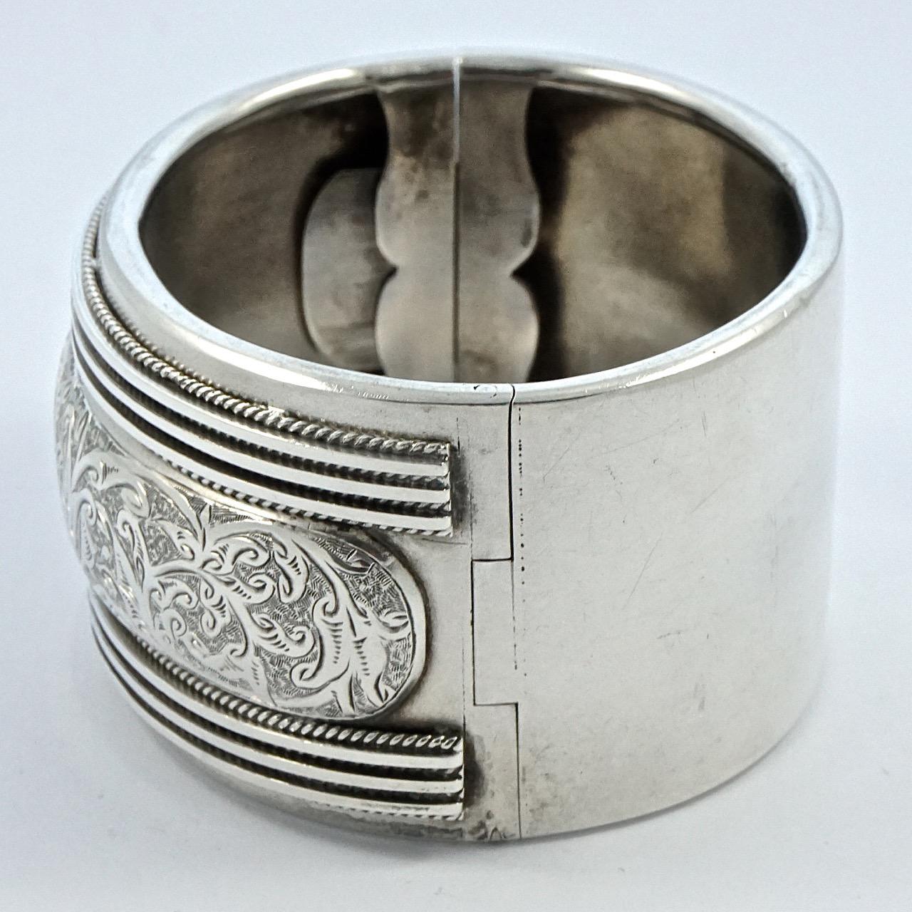 Antique Victorian Heavy Silver Engraved Bangle Bracelet In Good Condition For Sale In London, GB
