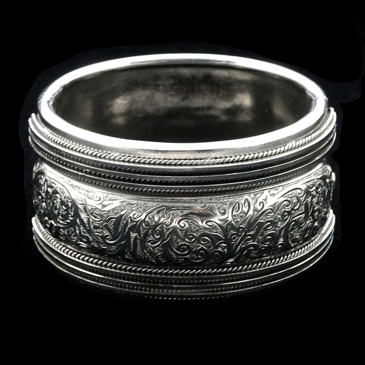 Antique Victorian Heavy Silver Engraved Bangle Bracelet For Sale 3