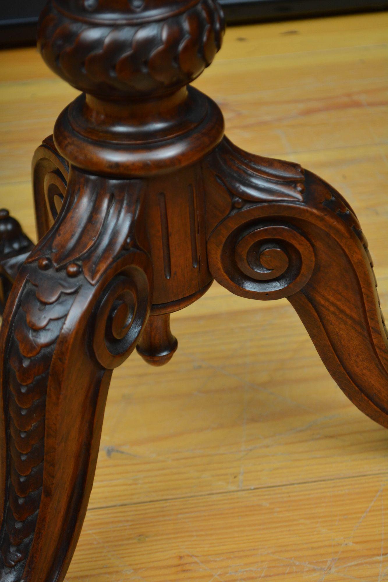 Tavolino Victorian regolabile in altezza in vendita 2
