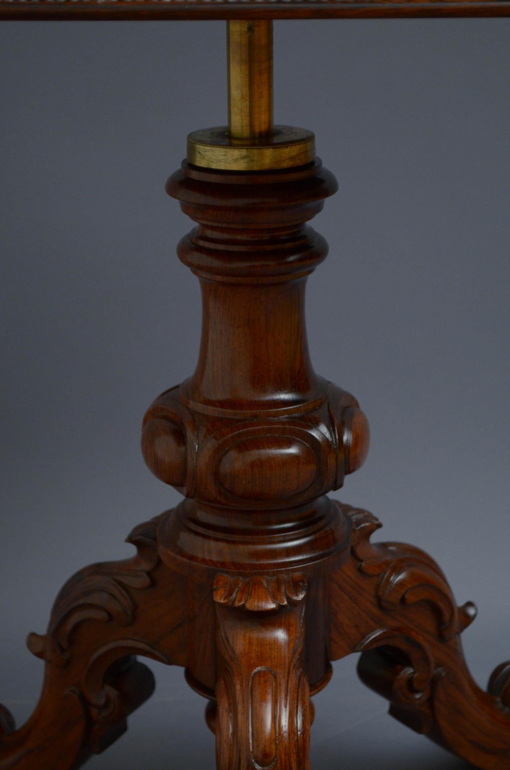 Viktorianischer höhenverstellbarer Hocker aus Palisanderholz (Rosenholz) im Angebot