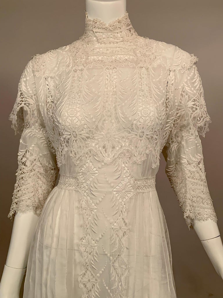 Victorian Bright White High Neck Lace and Embroidered Handkerchief ...