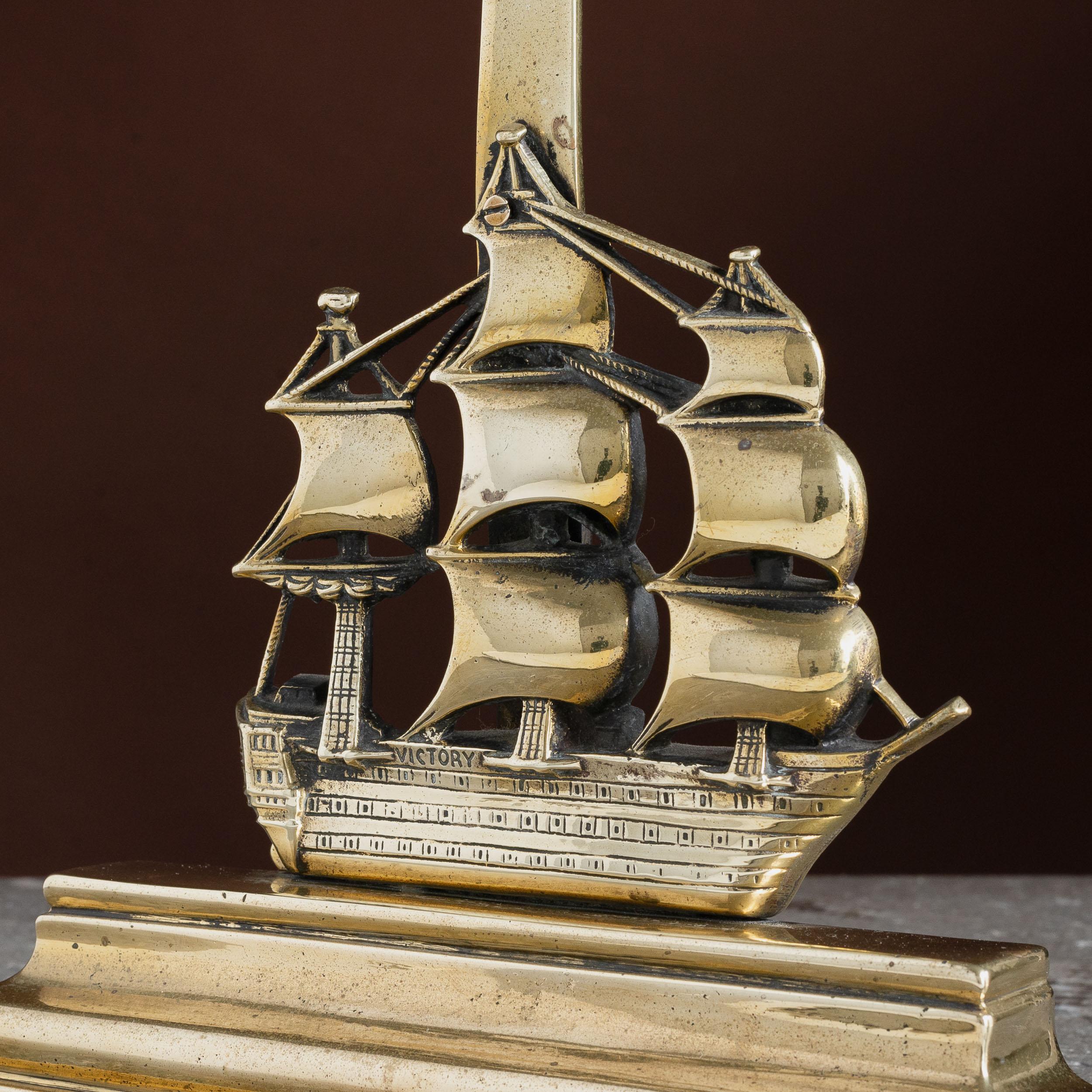 XIX secolo Porta vittoriana in ottone HMS Victory con medaglione dell'ammiraglio Nelson in vendita