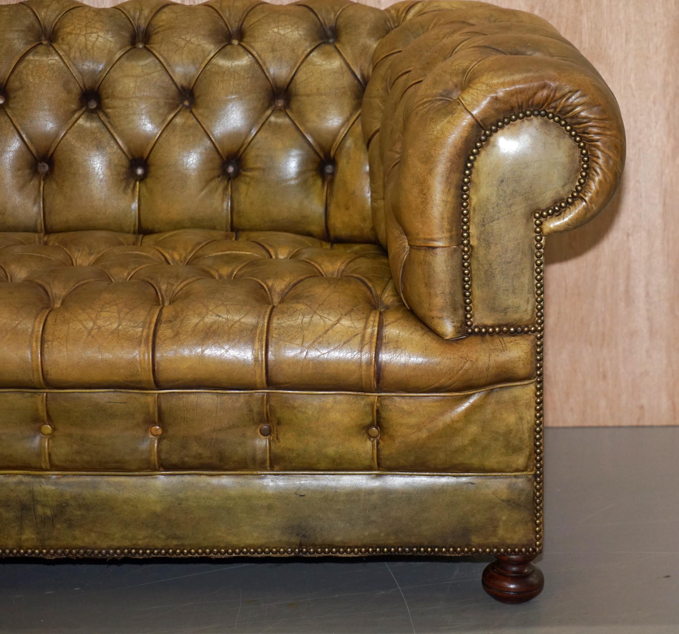 Victorian Horse Hair Green Hand Dyed Leather Chesterfield Fully Button Base Sofa For Sale 2