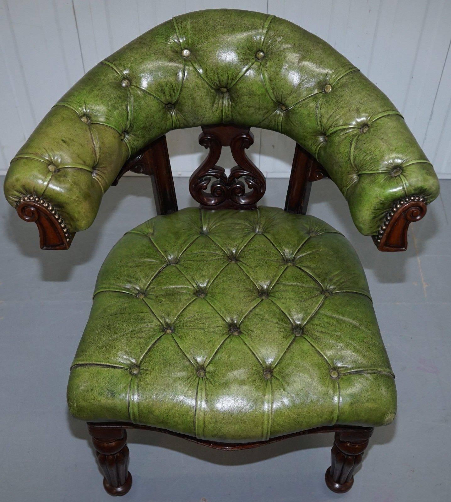 chesterfield reading chair