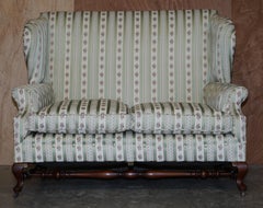 Sillón Sofá Victoriano Howard and Sons Tapizado en Tejido Ticking Doble Wingback