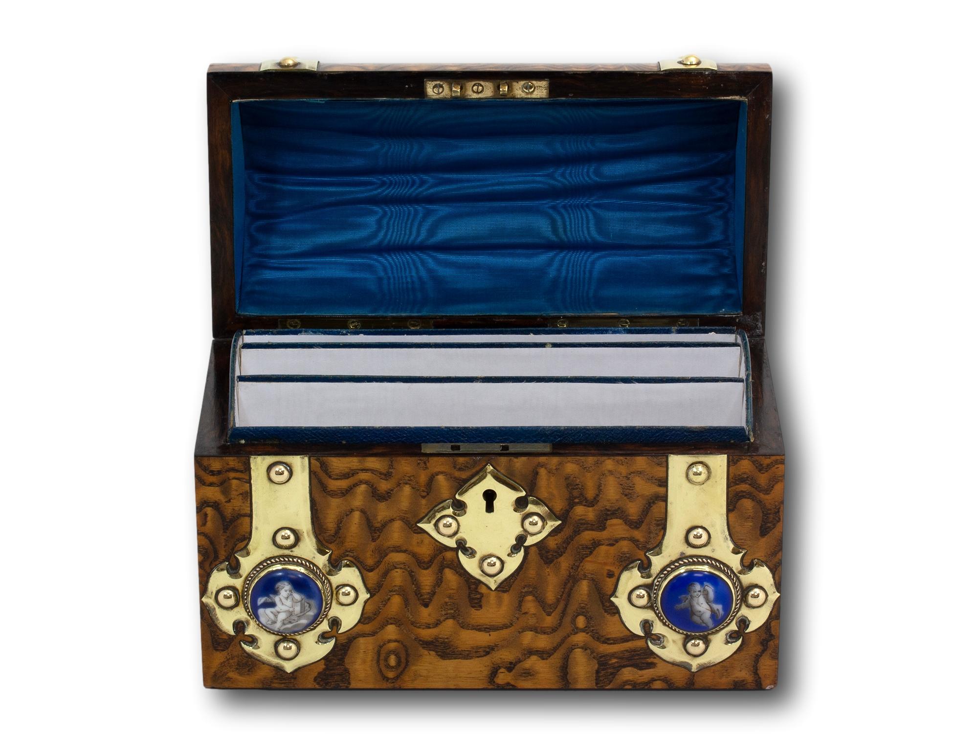 Caja de papelería victoriana de fresno húngaro Howell James & Co. en venta 4