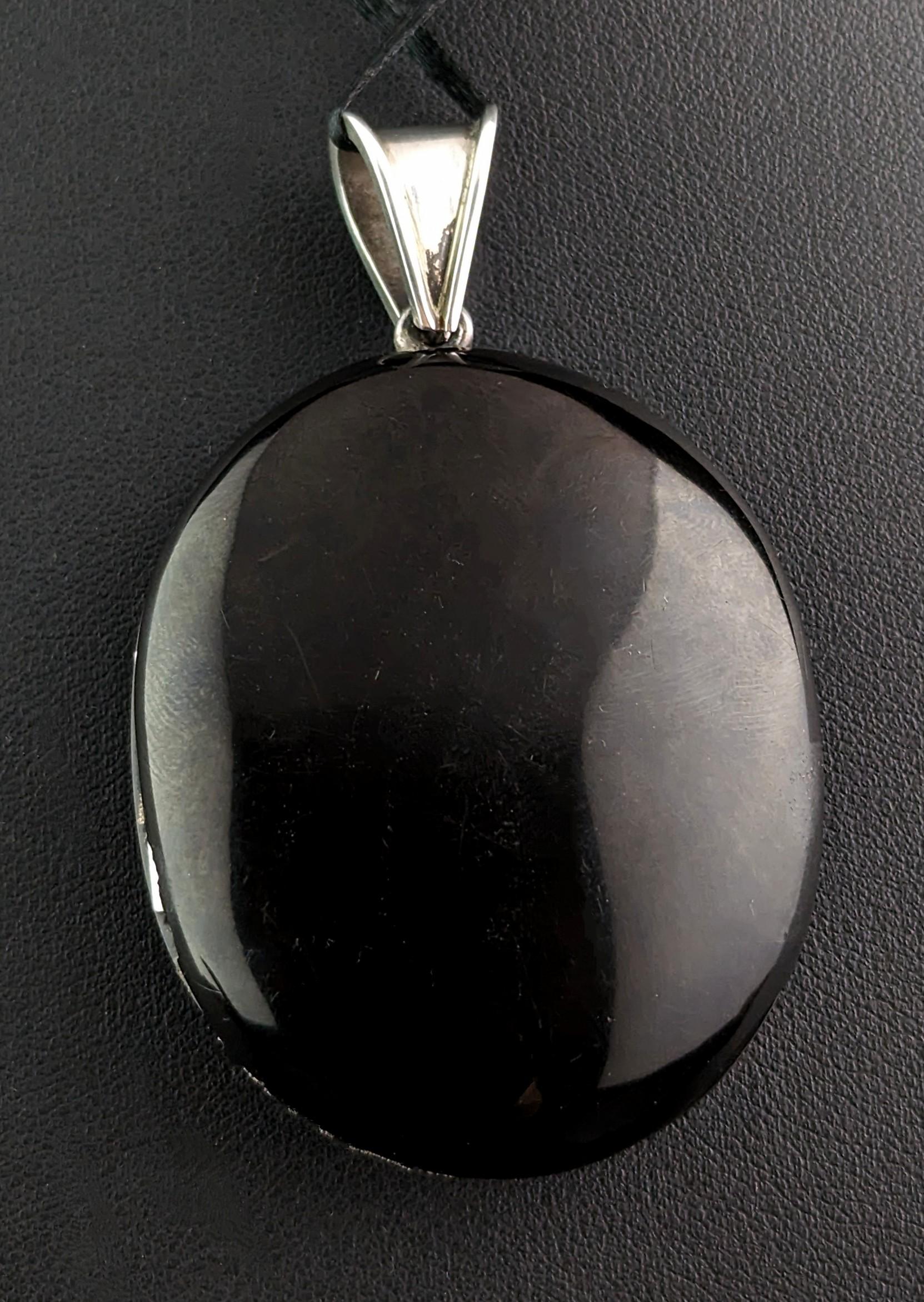 Victorian I cling to thee locket, Whitby Jet and sterling silver  For Sale 7