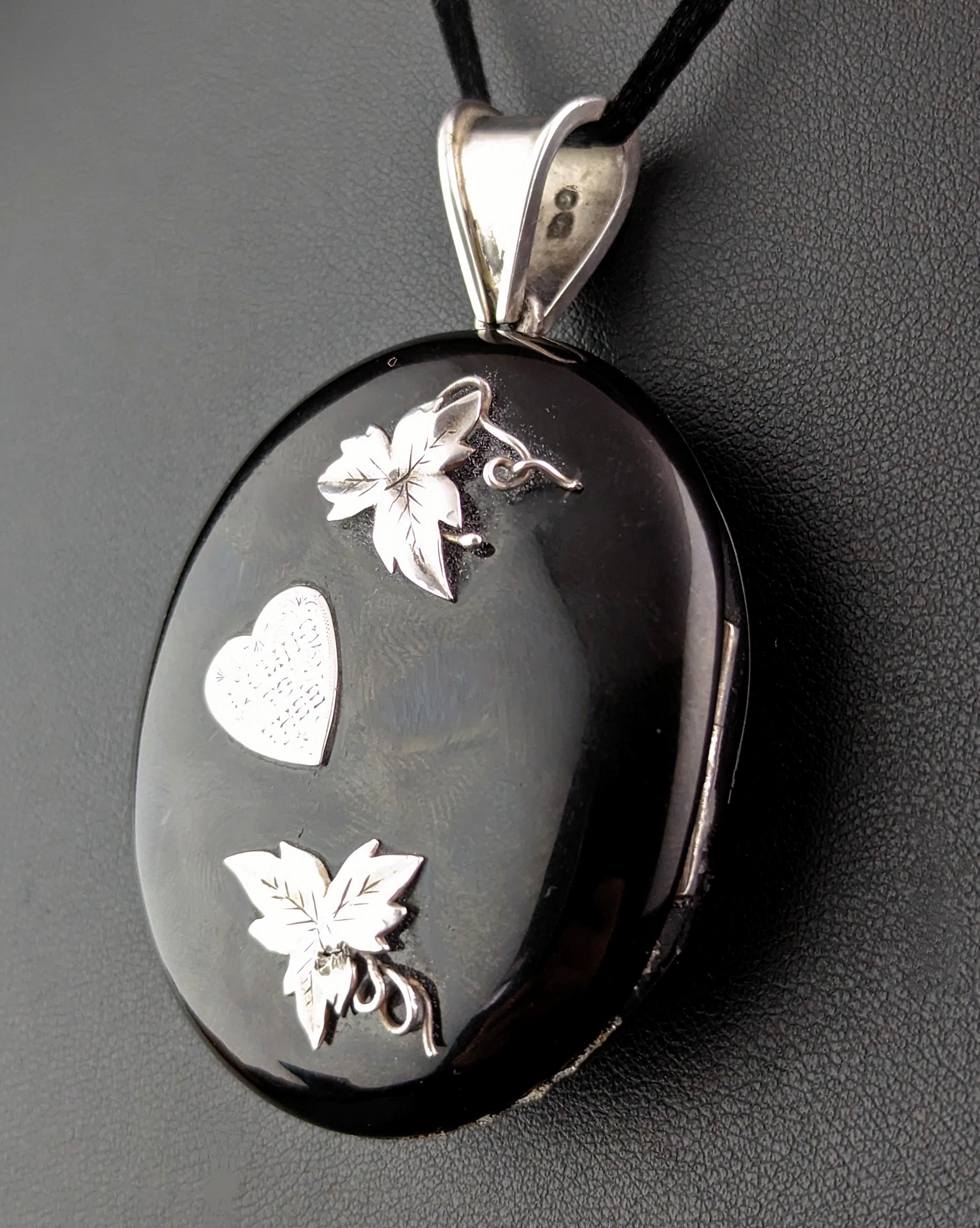 Victorian I cling to thee locket, Whitby Jet and sterling silver  For Sale 1