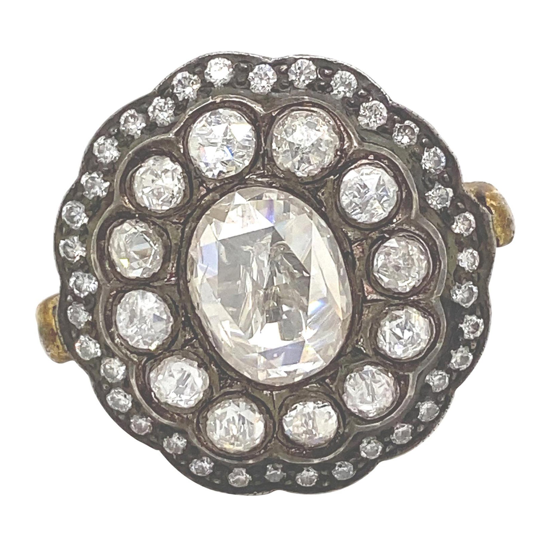 Bague d'inspiration victorienne en diamants taille rose de 3,86 carats avec halo