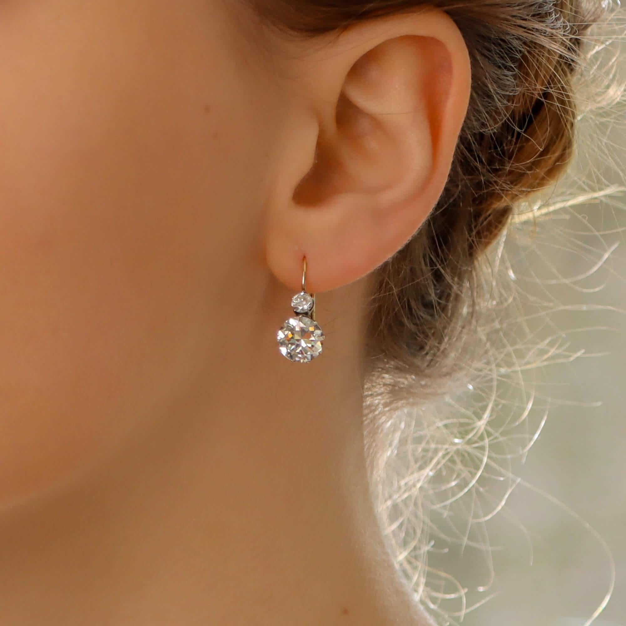 Viktorianisch inspirierte, umwandelbare Cluster-Diamant-Ohrringe aus 18 Karat Gold für Damen oder Herren