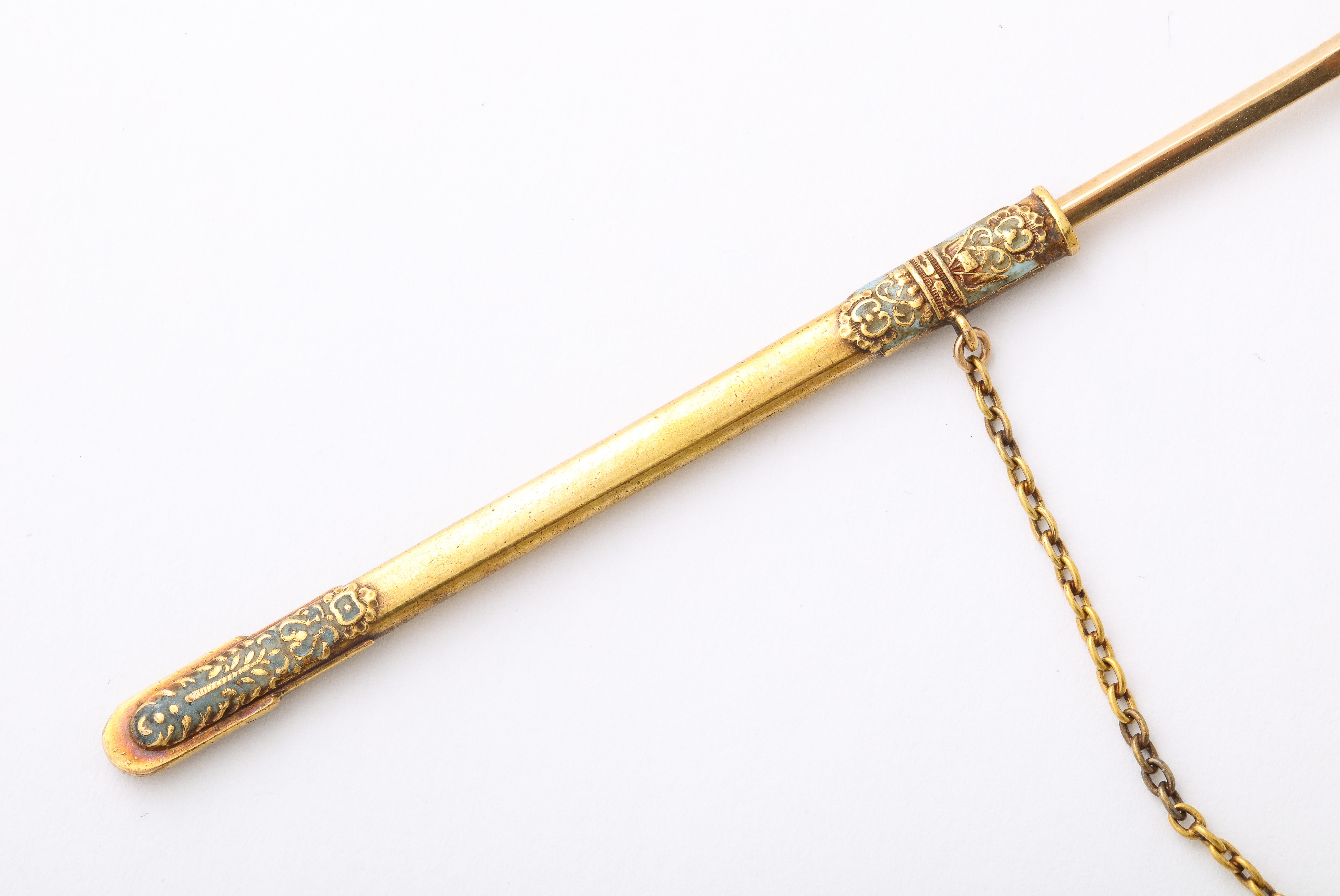Viktorianische Schwertbroschen aus Gold, Emaille, Perlen und Diamanten im Angebot 1