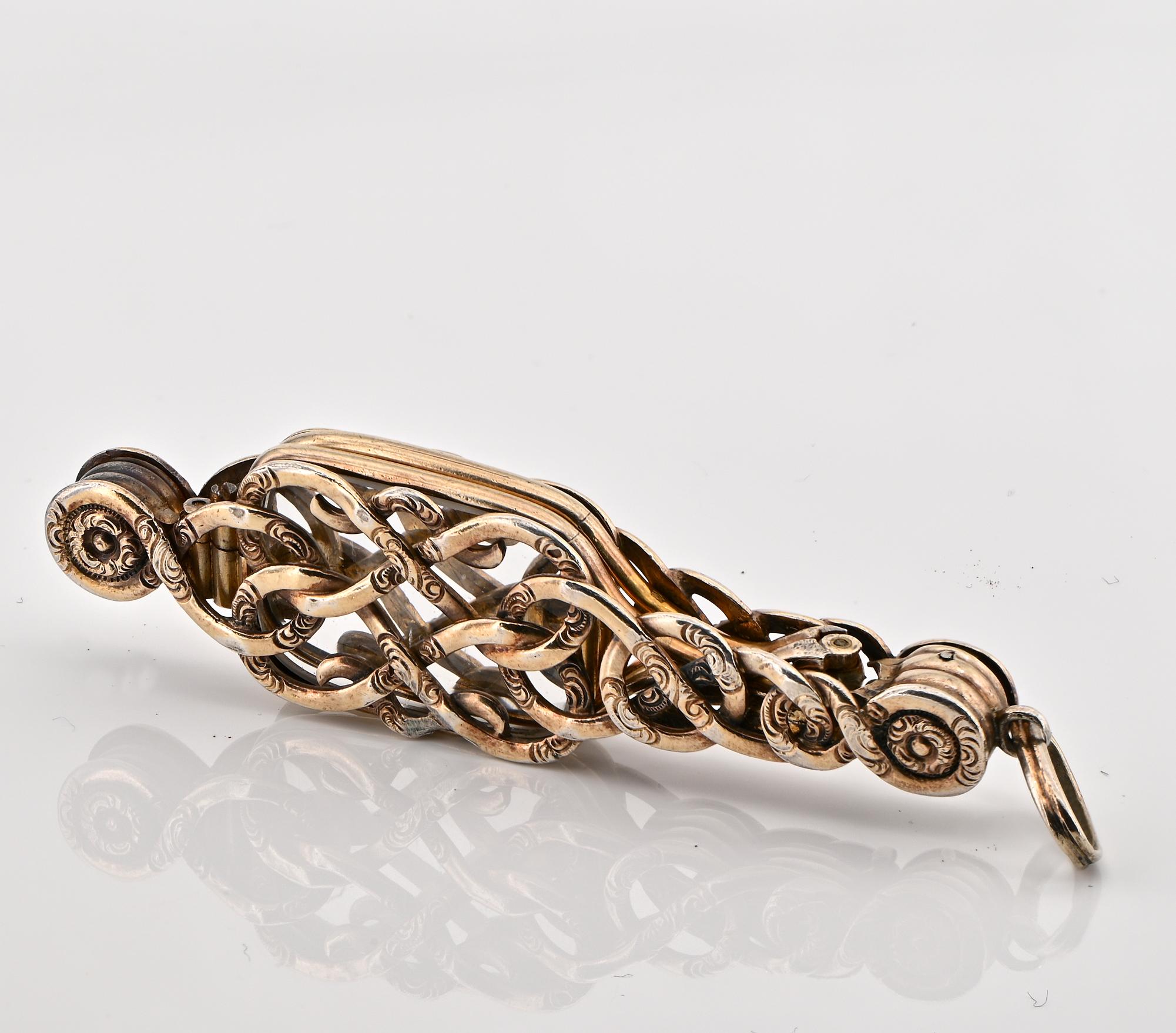 Victorian Intricate Snake 14 KT Gold Lorgnette Pendant In Fair Condition For Sale In Napoli, IT
