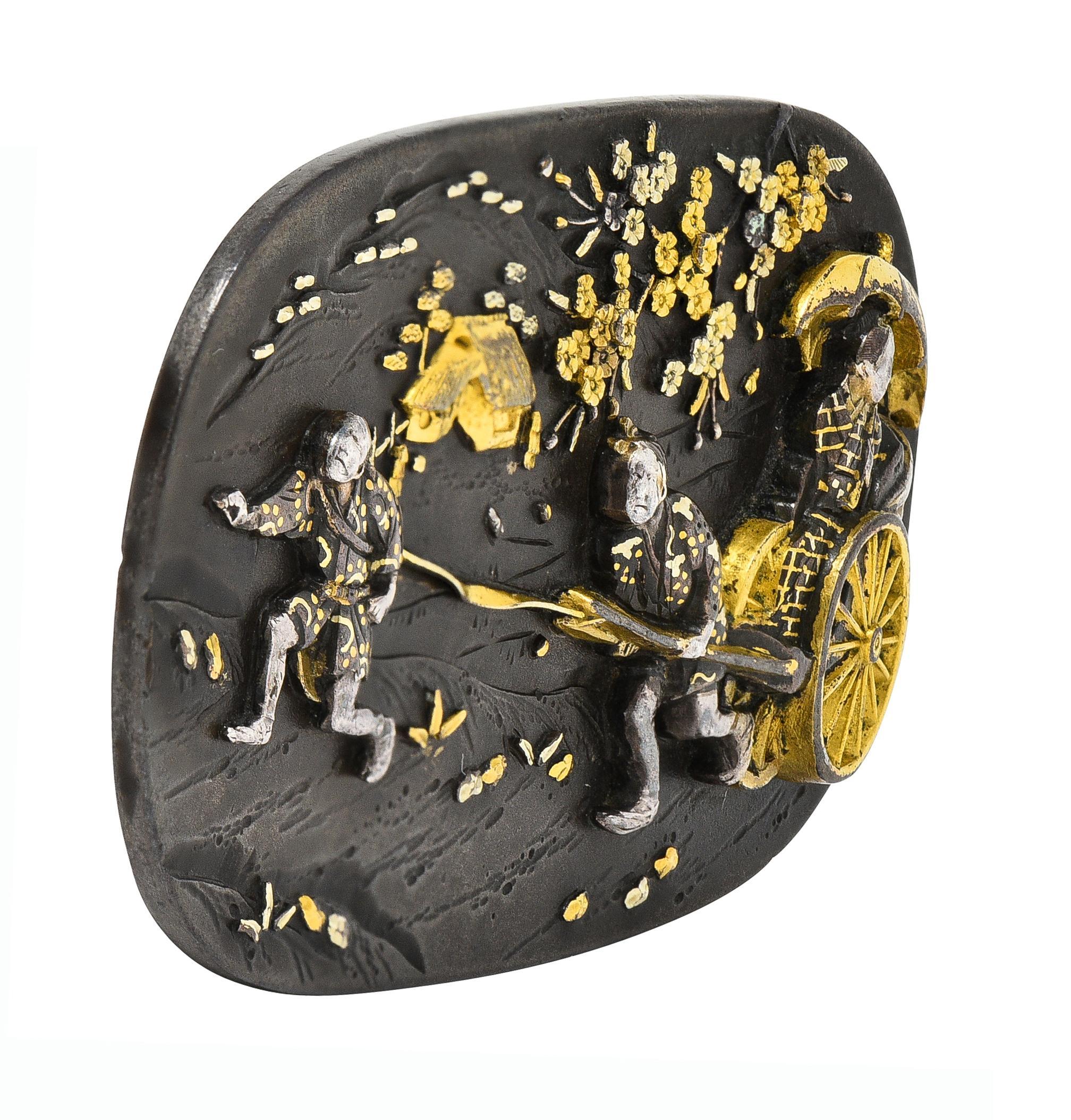 Women's or Men's Victorian Japanese 18 Karat Yellow Gold Silver Shakudo Antique Brooch For Sale
