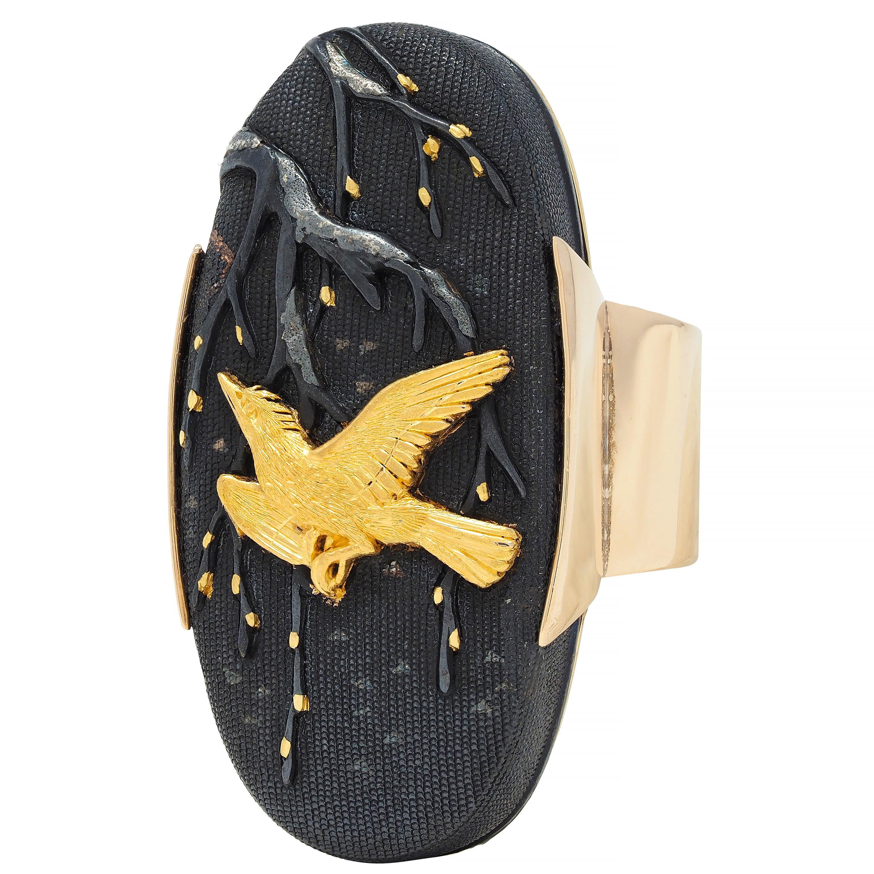 Victorian Japanese Shakudo 14 Karat Yellow Gold Swallow Bird Antique Ring For Sale 3