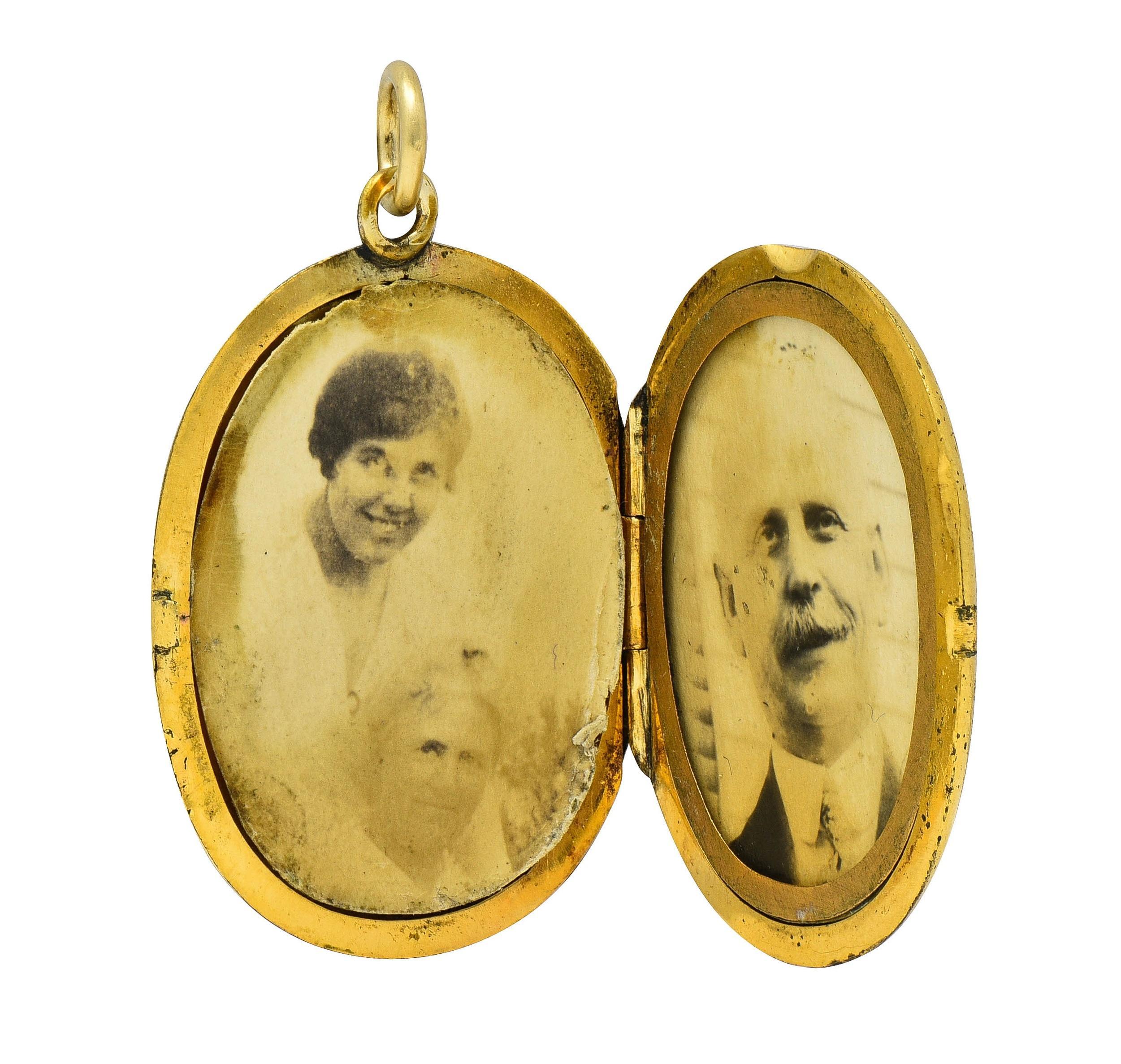 Designed as a cushion shaped locket pendant with shakudo buillon faces
One side depicts two travelers wandering a forest in traditional wear
The other depicts a figure in a wheat field with birds near water
Comprised of oxidized silver, gold, and