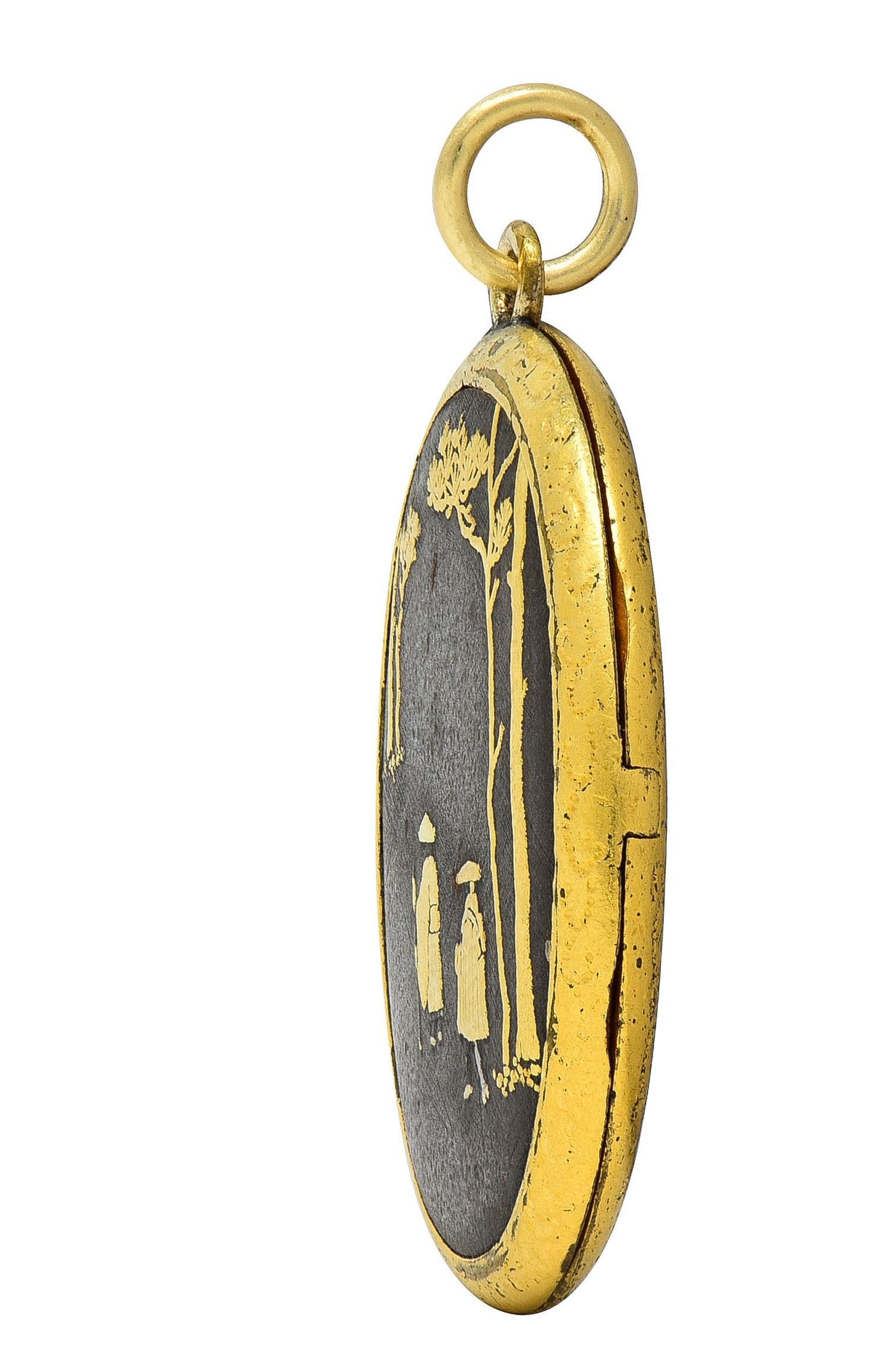 Victorian Japanese Shakudo 18 Karat Yellow Gold Antique Portrait Locket Pendant For Sale 1