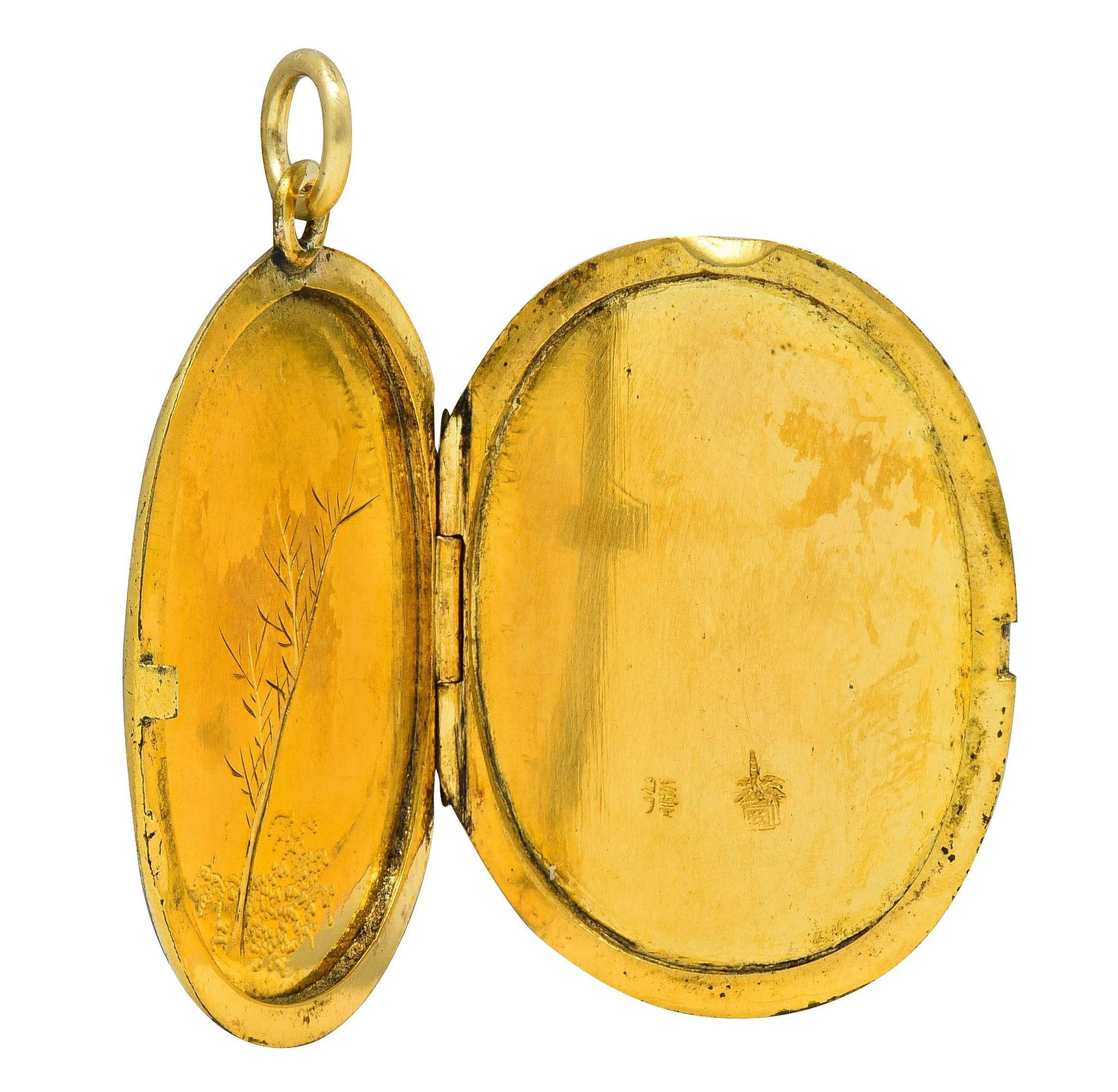 Victorian Japanese Shakudo 18 Karat Yellow Gold Antique Portrait Locket Pendant For Sale 2