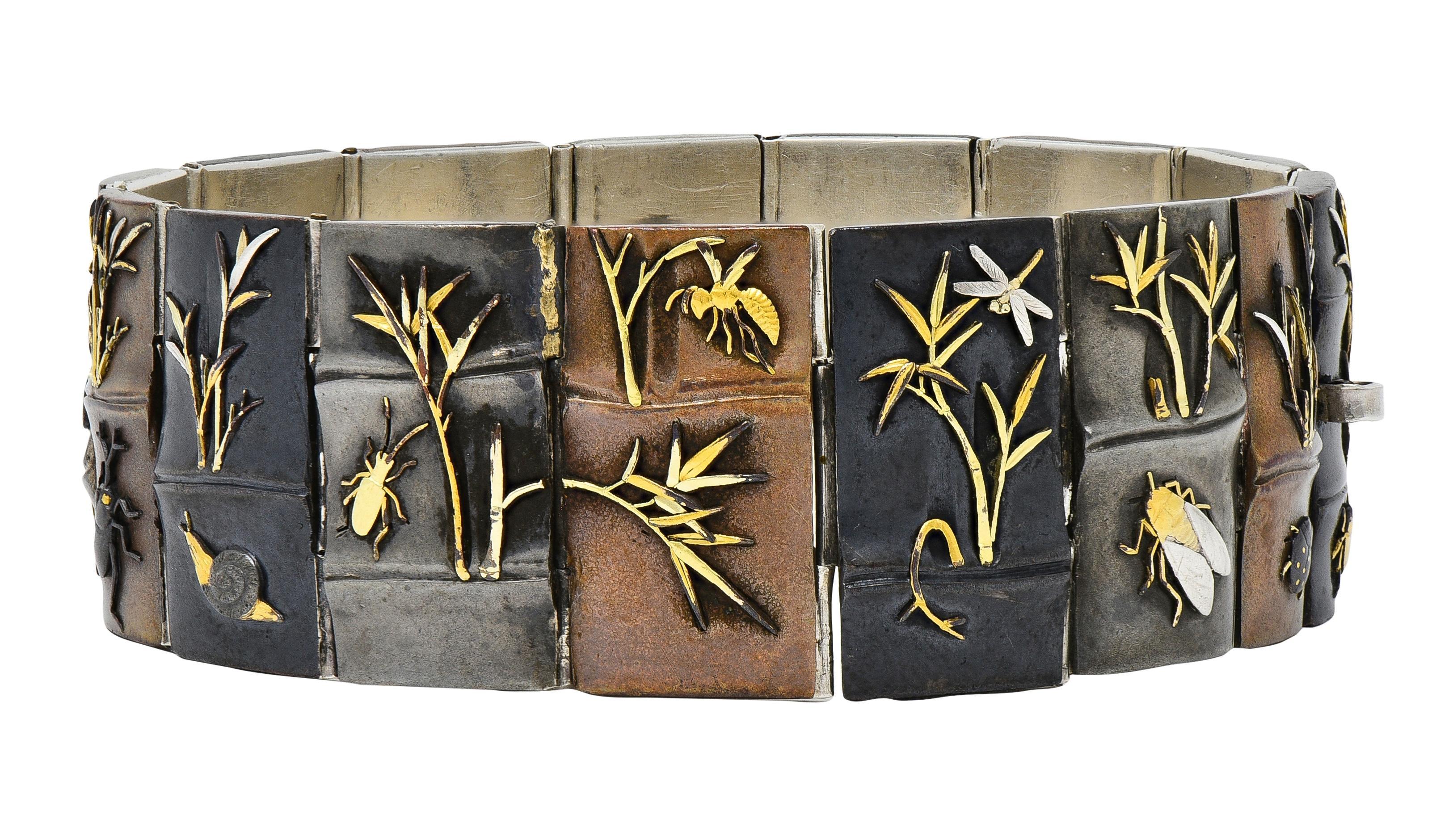 Bracciale vittoriano giapponese Shakudo in argento sterling e oro antico con pannello di insetti in vendita 7