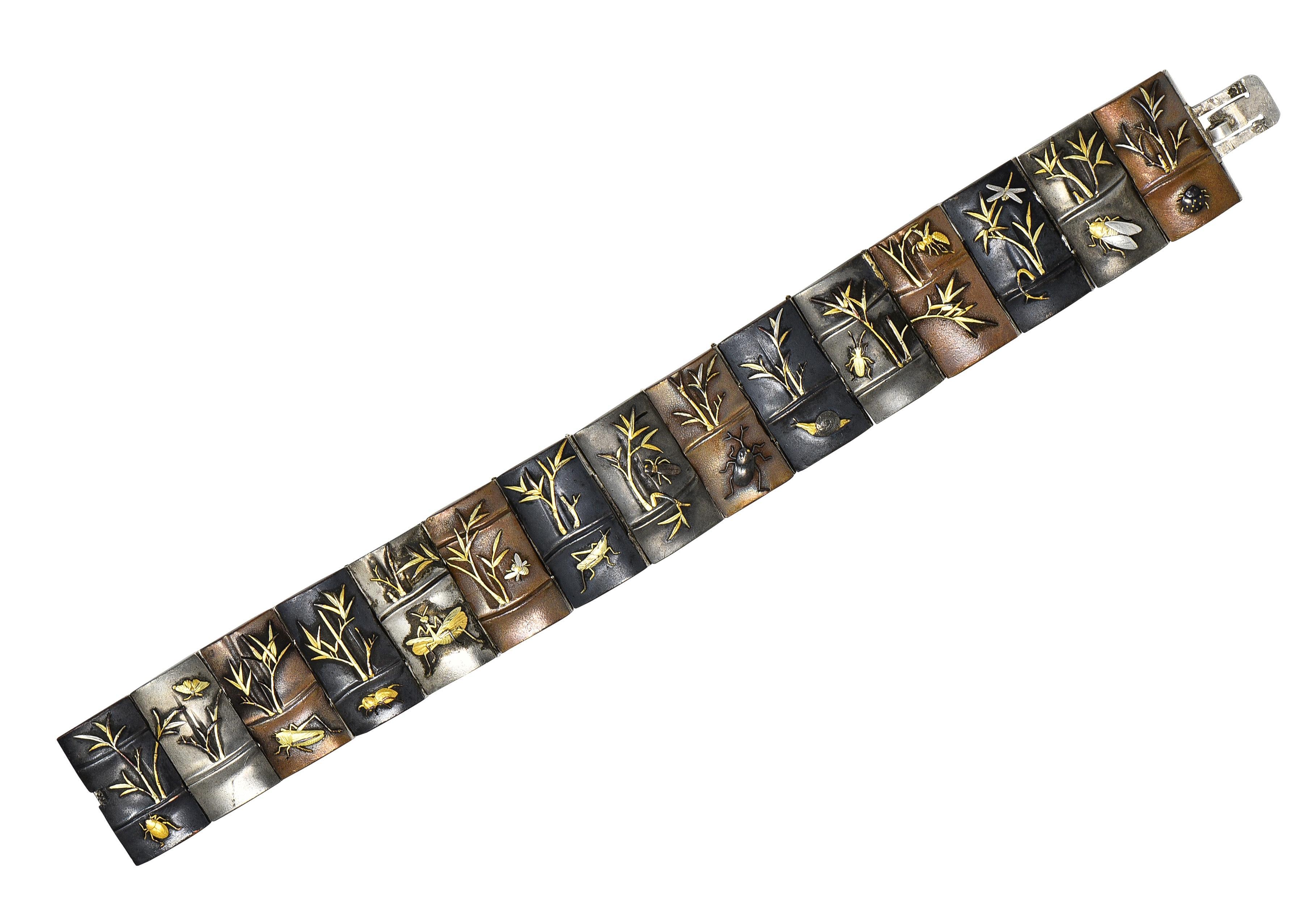 Vittoriano Bracciale vittoriano giapponese Shakudo in argento sterling e oro antico con pannello di insetti in vendita