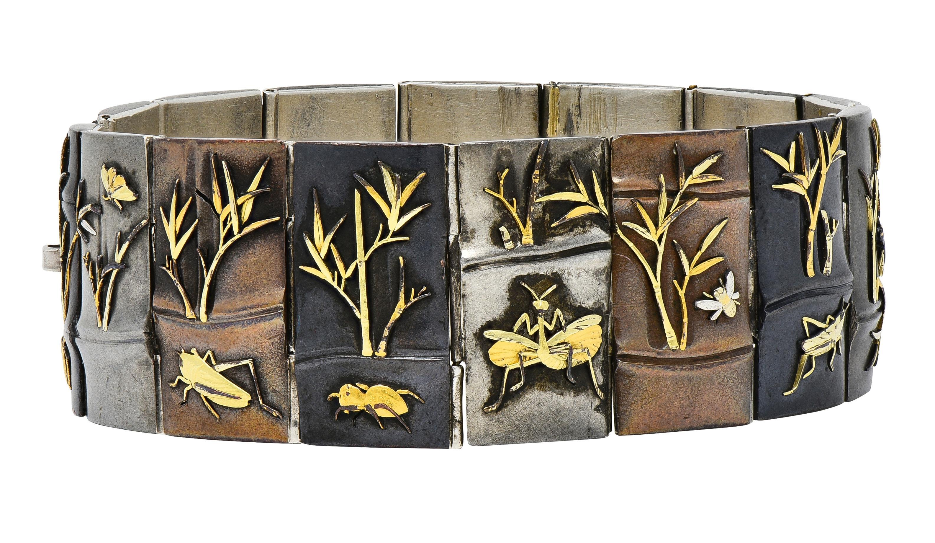 Bracciale vittoriano giapponese Shakudo in argento sterling e oro antico con pannello di insetti In condizioni ottime in vendita a Philadelphia, PA