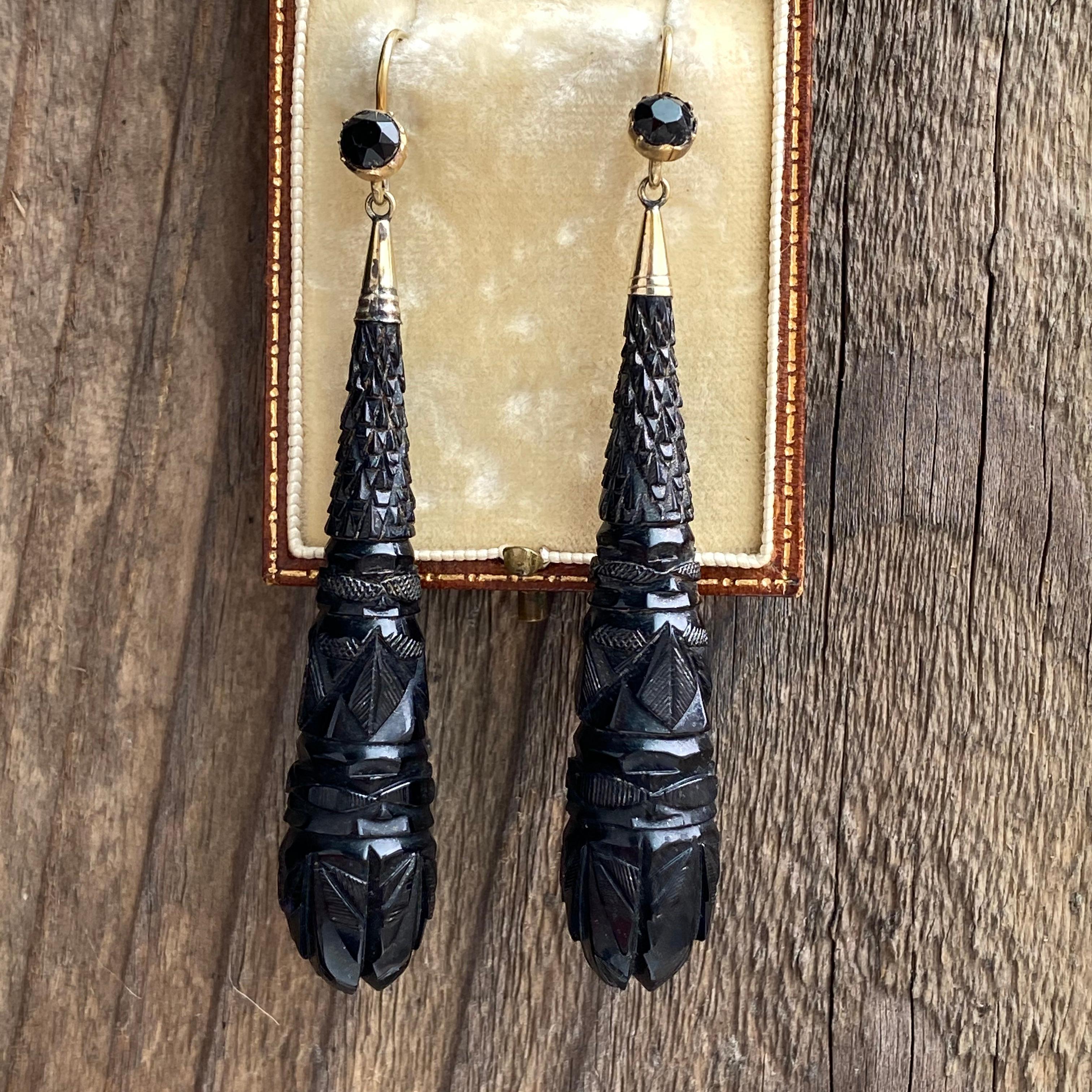 Victorian Jet Carved 14K Earrings In Good Condition In Scotts Valley, CA