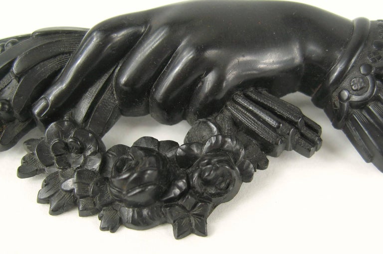 Victorian JET Mourning Pin Hand Holding Flowers Brooch In Good Condition For Sale In Wallkill, NY