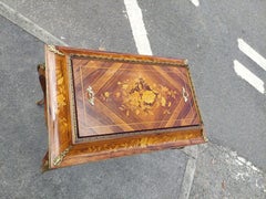 Mesa jardinera victoriana montada en madera de rey y metal dorado