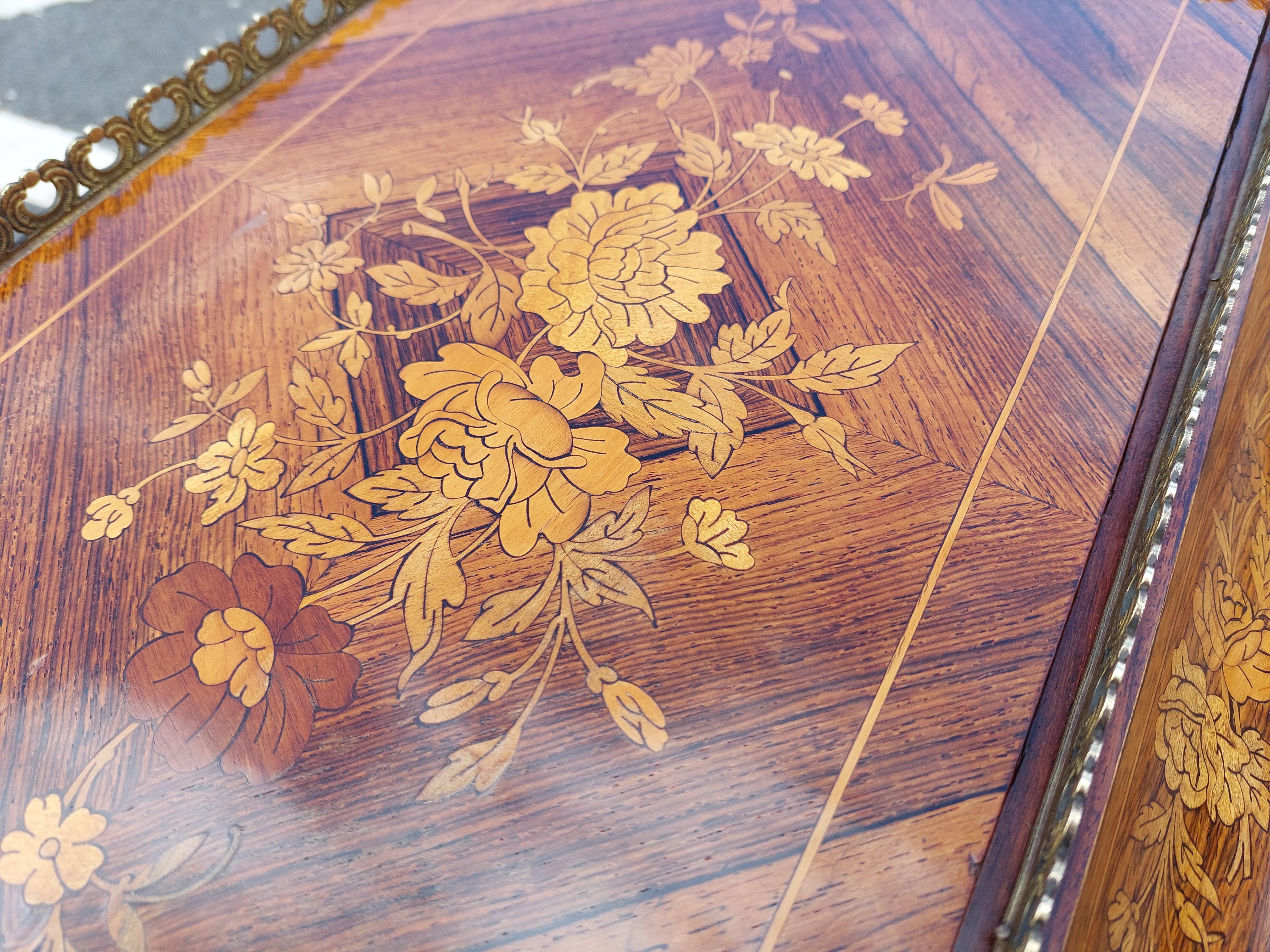 Louis XIV Table Jardinière victorienne en bois de rose et métal doré en vente