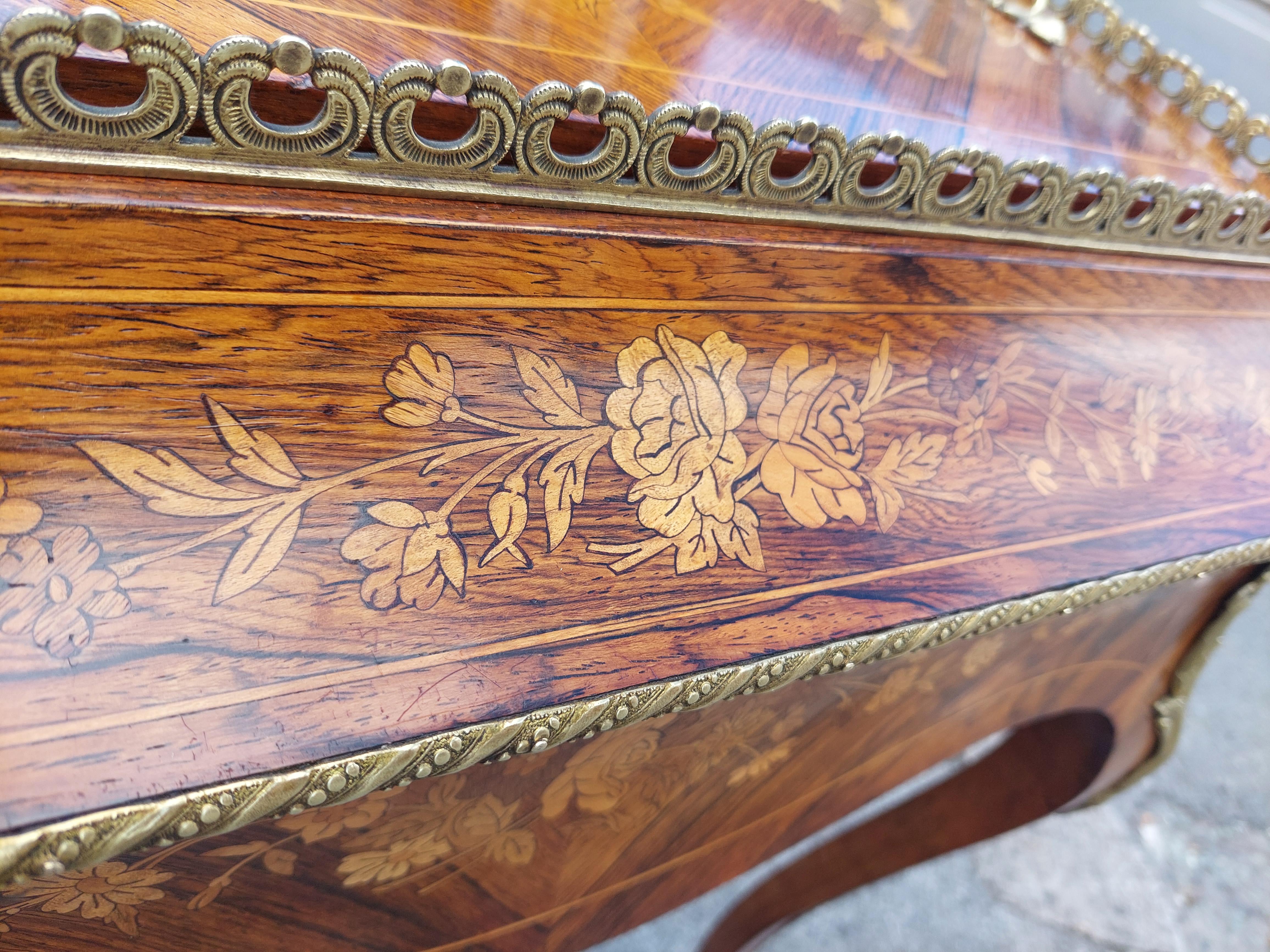 Table Jardinière victorienne en bois de rose et métal doré Bon état - En vente à Altrincham, GB