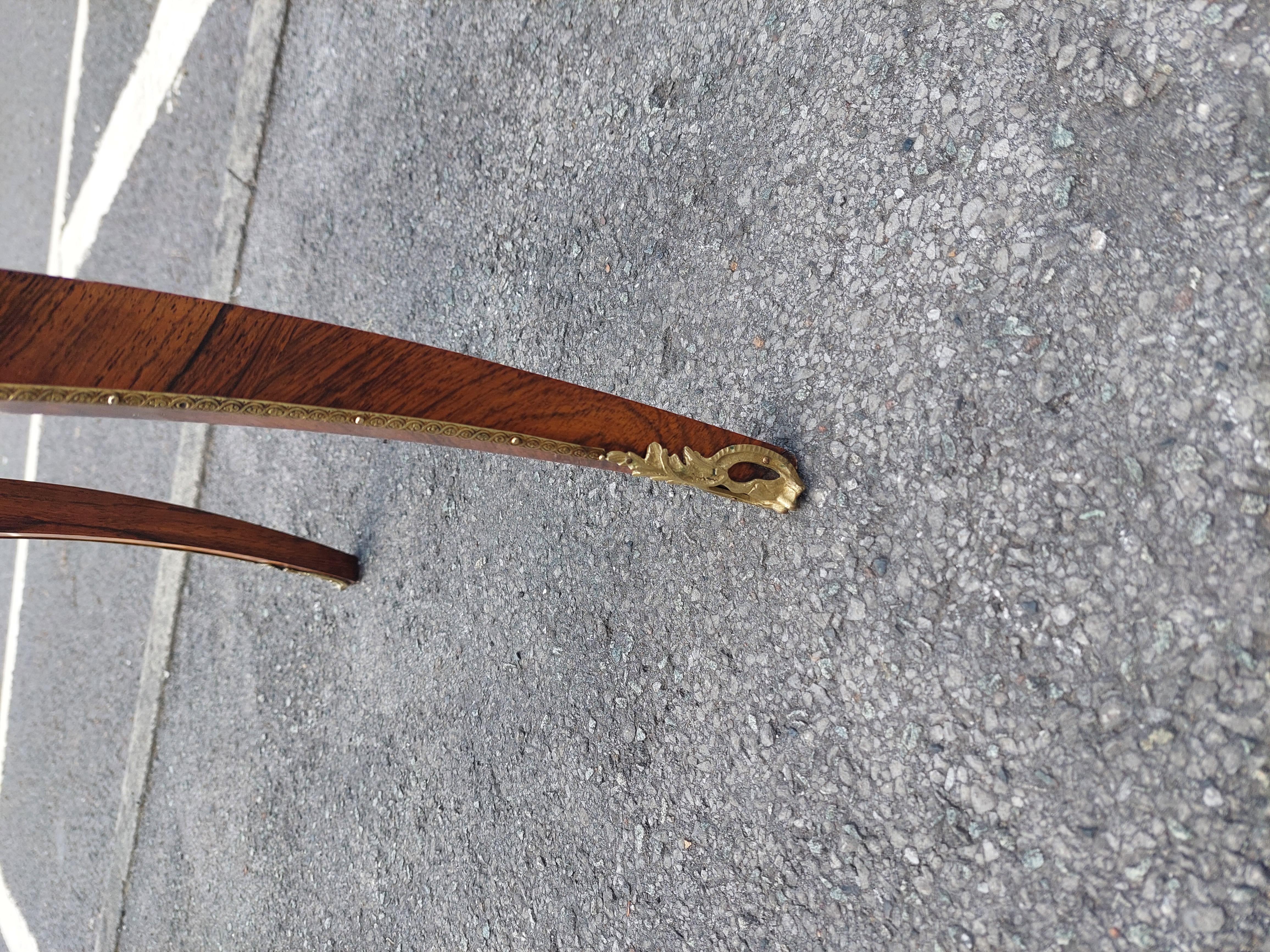 Tavolo Jardinière vittoriano con fioriera in legno di Re e metallo dorato in vendita 1