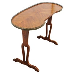 Antique Victorian Kingwood Kidney Shaped Occasional Table, circa 1870