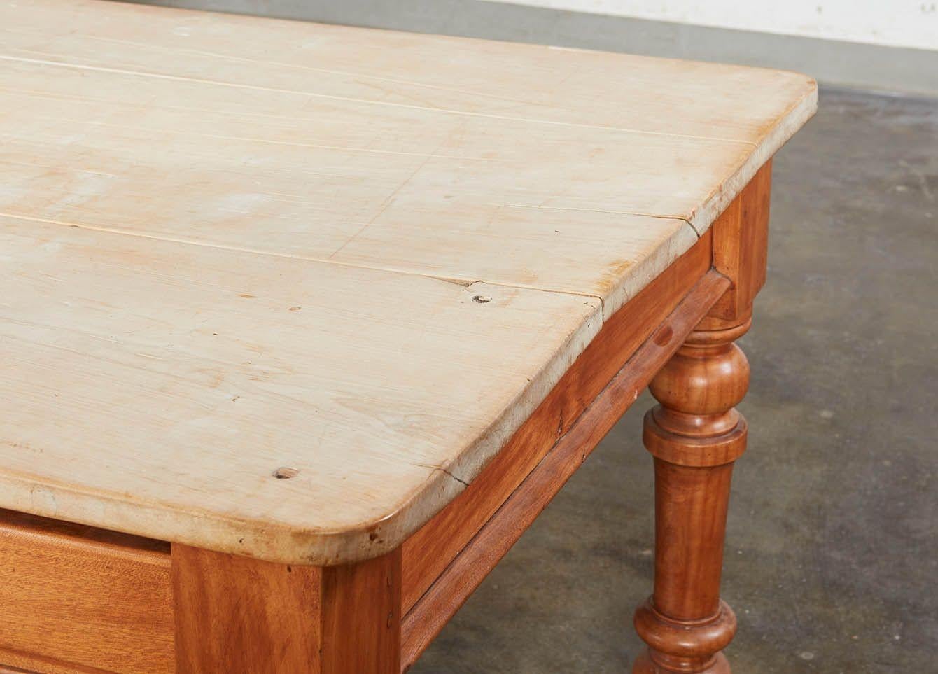 Table de travail de cuisine victorienne en vente 6