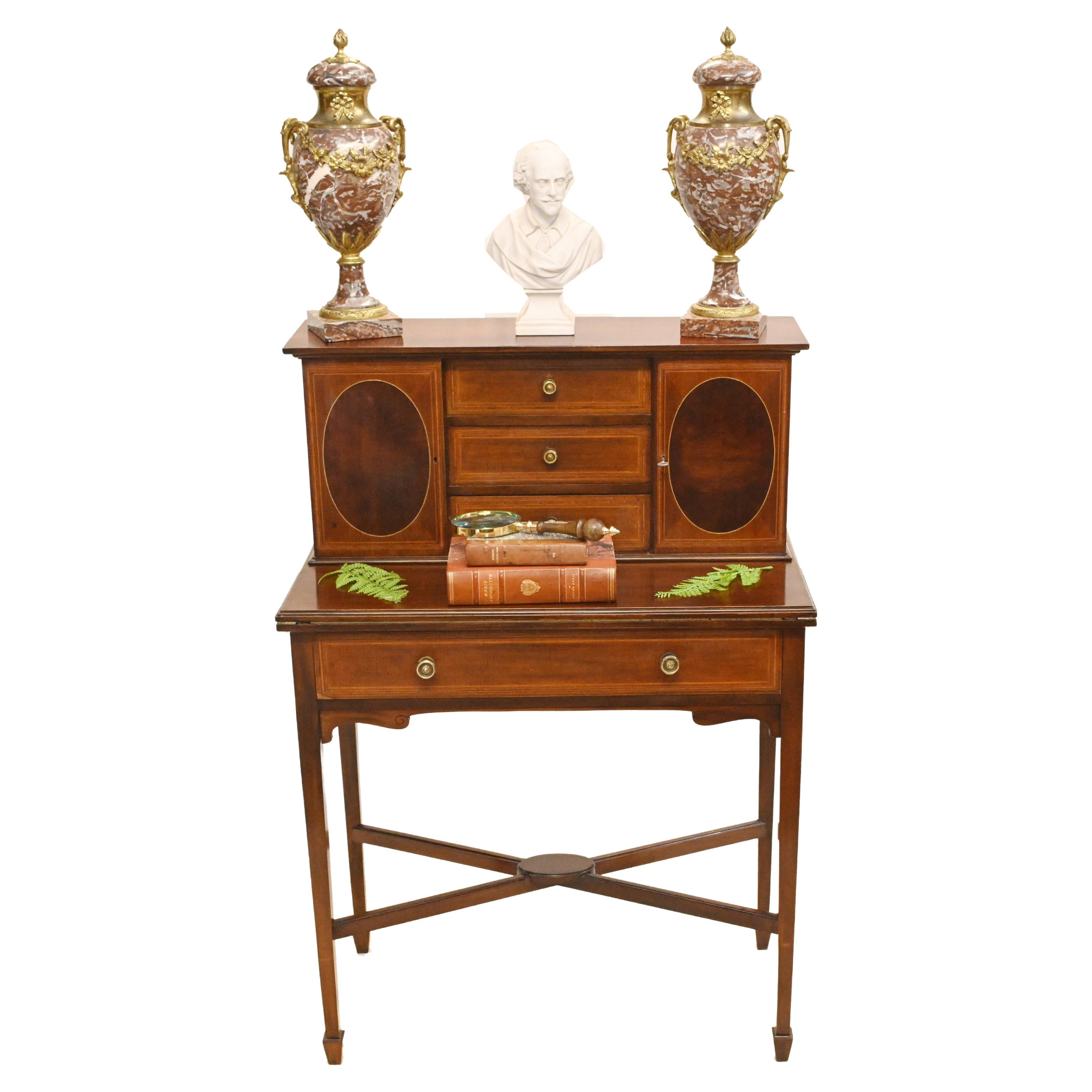 Bureau de dame victorien en acajou Bureau 1900 en vente