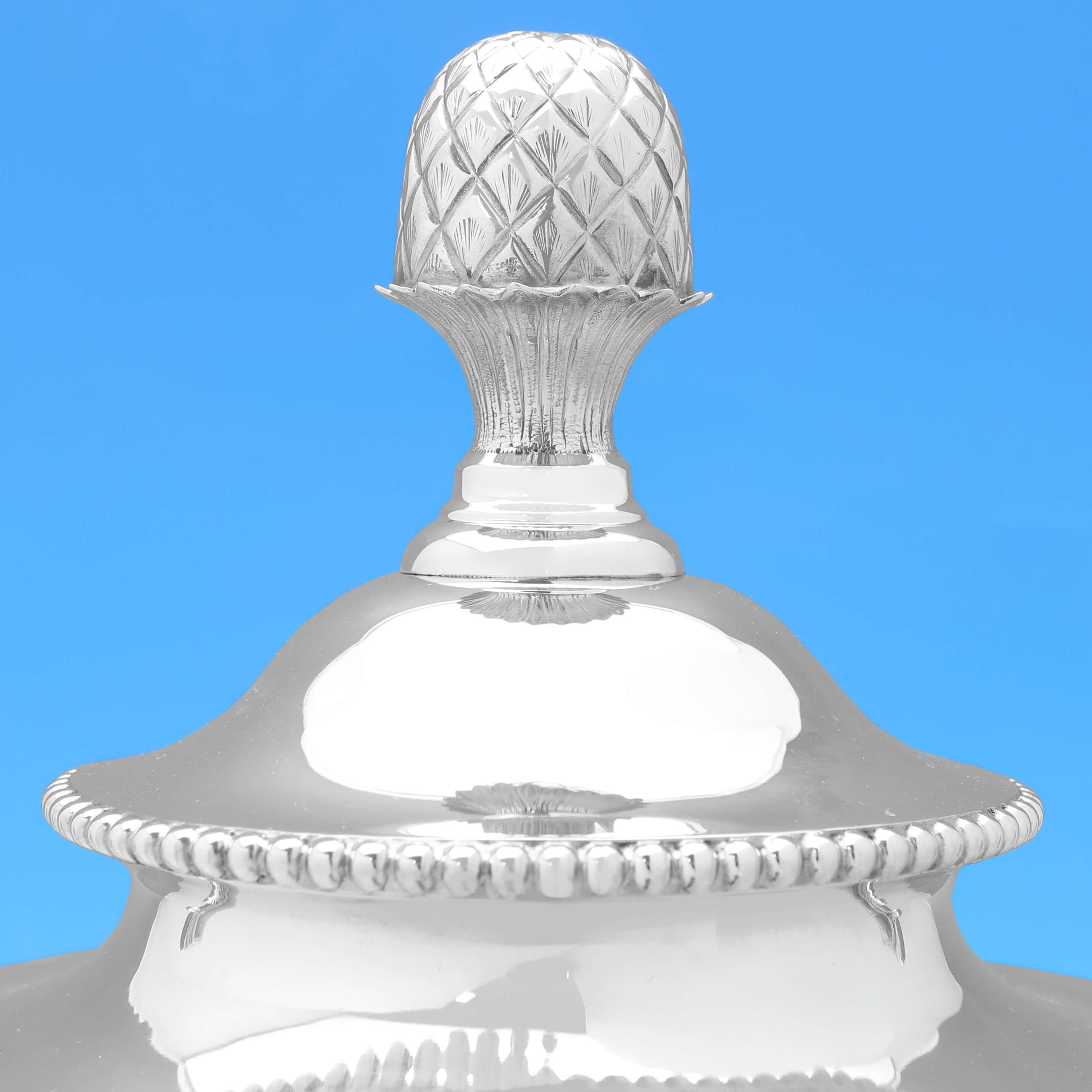 Néo-classique Grand trophée victorien ancien en argent sterling - Alexander Clark Sheffield 1898 en vente