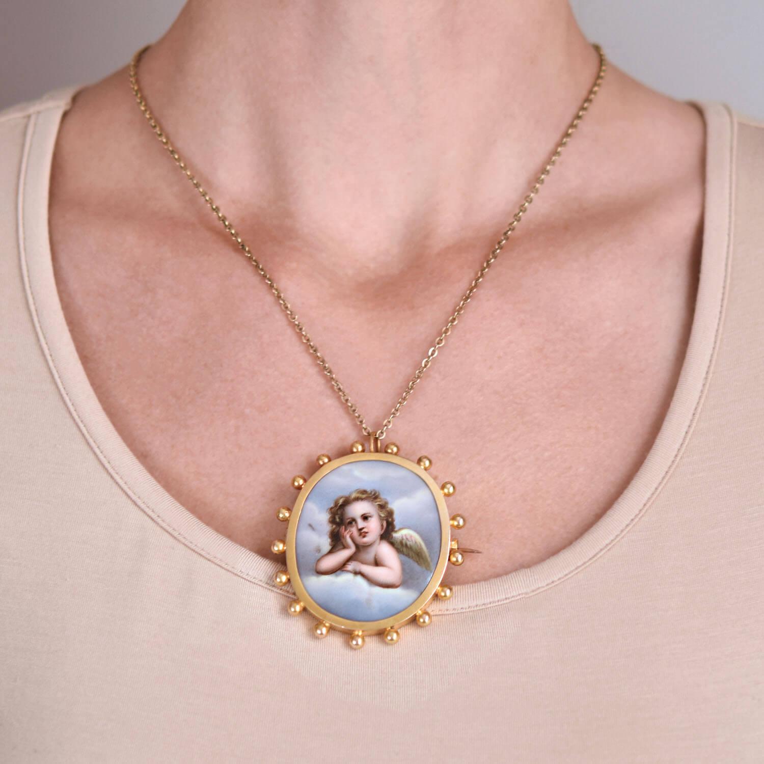 Viktorianische große handbemalte Porzellan Putten Cherub Pin/Anhänger, viktorianisch Damen
