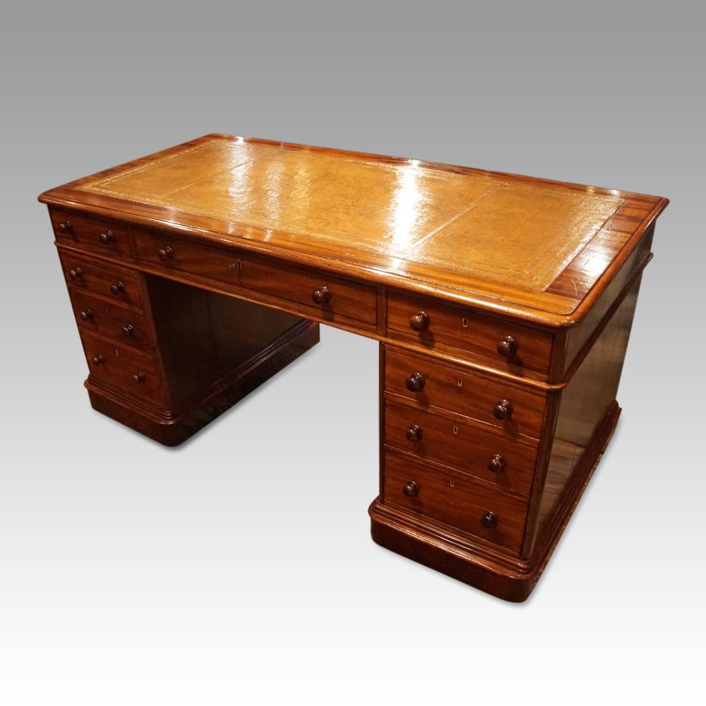 Victorian mahogany pedestal desk 153cms
This Victorian mahogany pedestal desk 153cms is of a good large size.
The pedestal desk is made in 3 parts, this makes it easy to transport to and around your home. 
The desk is fitted 9 drawers, 3 in each