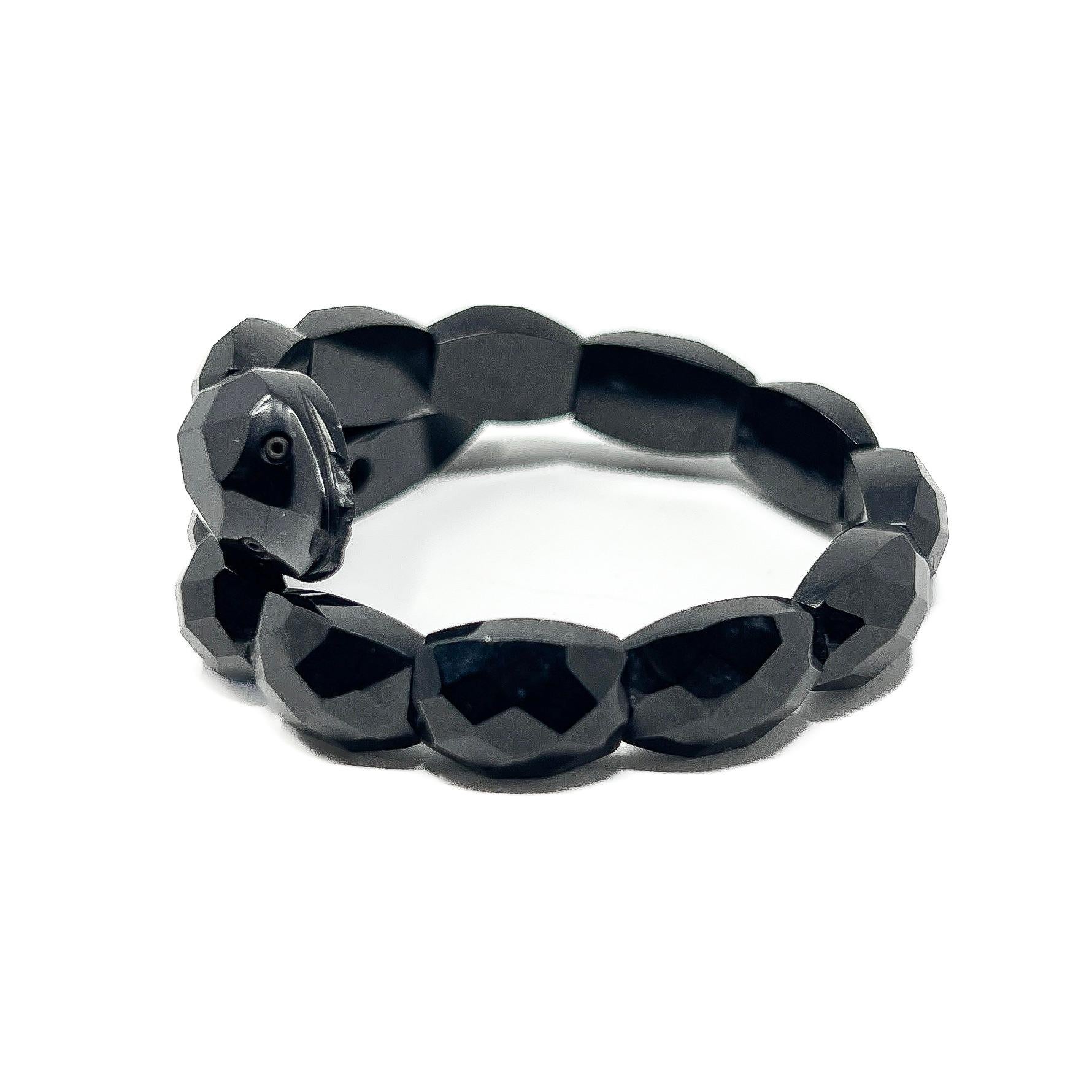 Victorian Late 1800s Whitby Jet Antique Snake Bracelet In Good Condition In Skelmersdale, GB