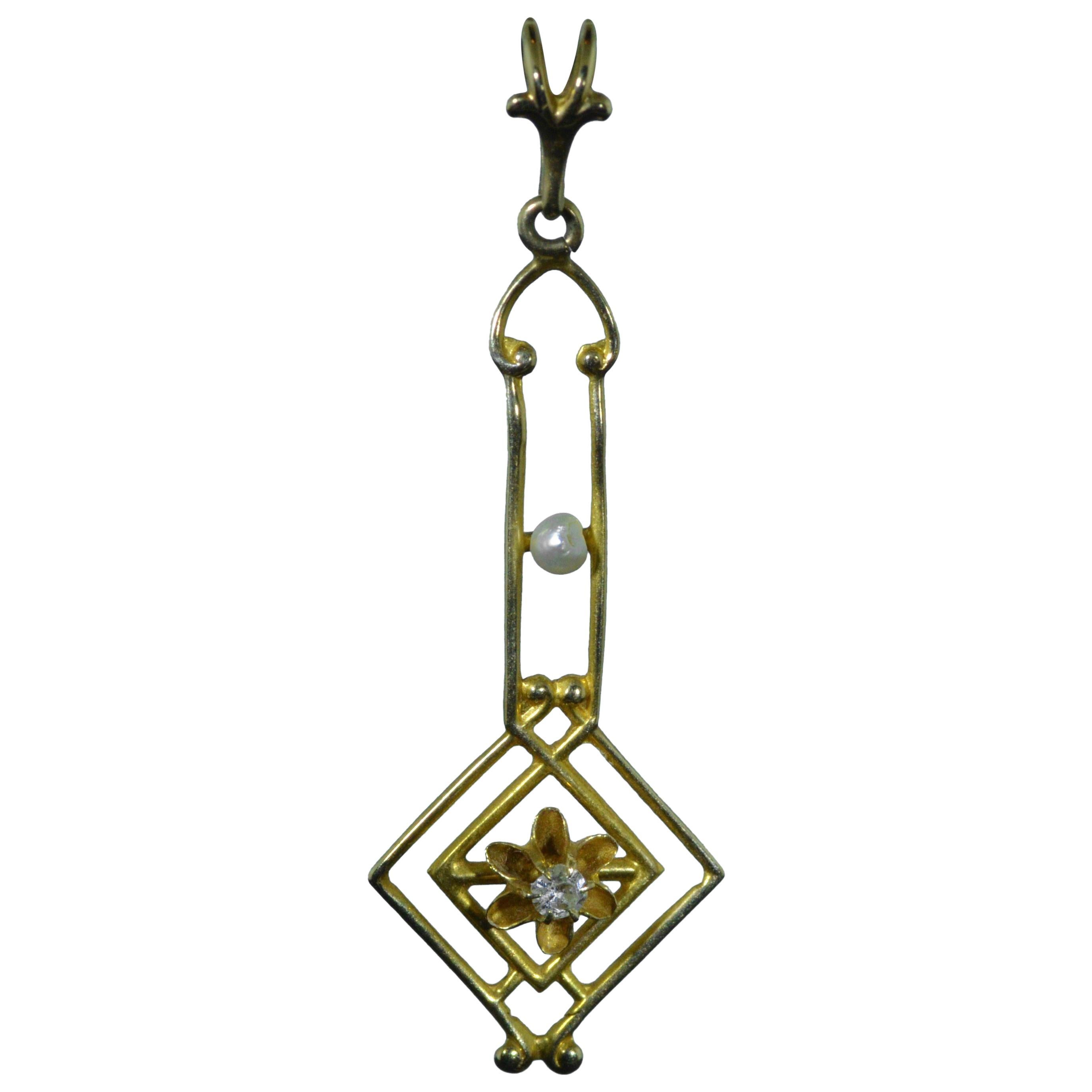 Victorian Lavalier Pendant Set with Natural Pearl and Single Cut Diamond For Sale