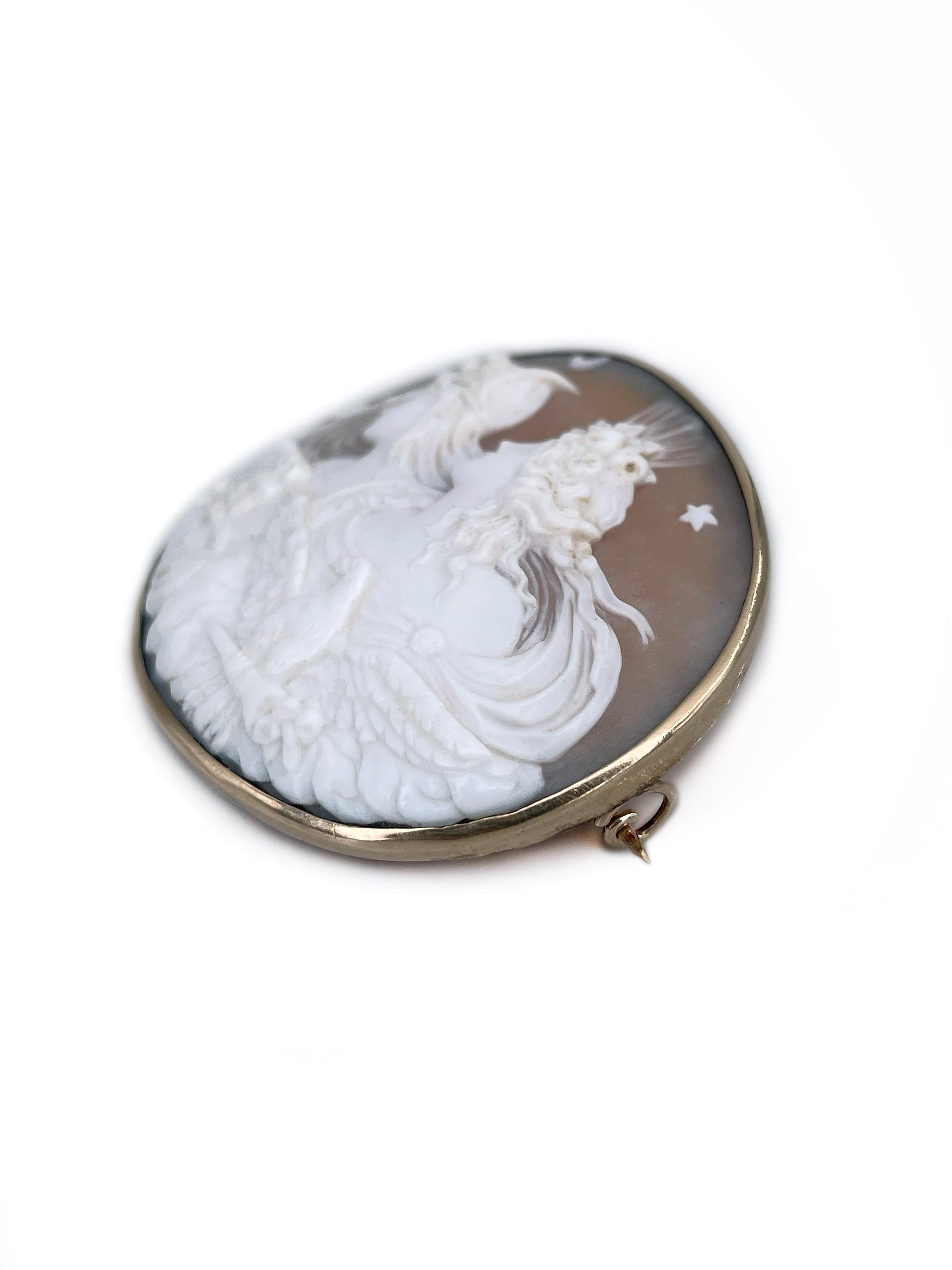 Women's Victorian Left Facing Greek Goddesses Eos And Nyx Shell Cameo Pin Brooch For Sale