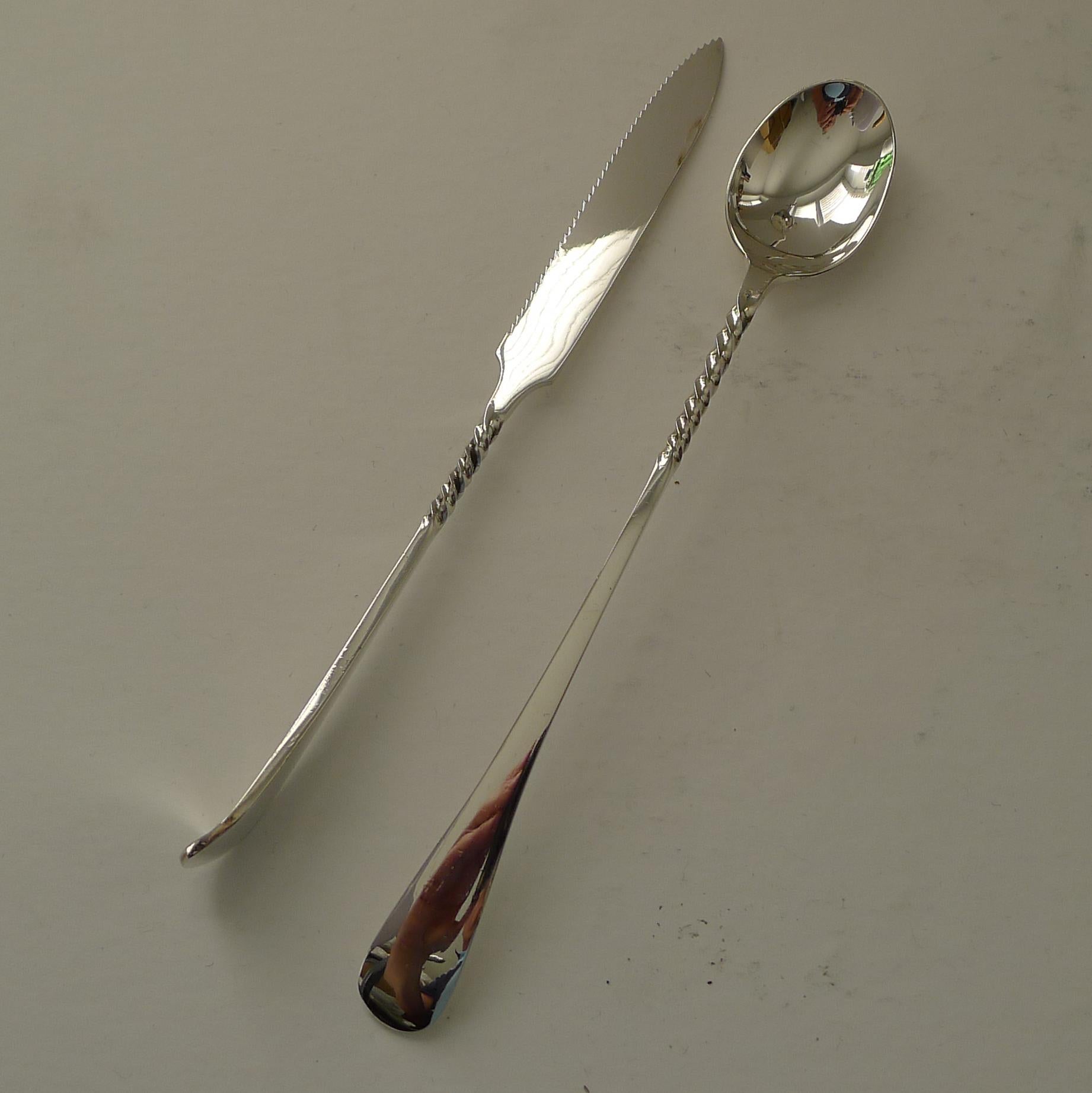 Victorian Lemon Squeezer in Silver Plated Dated 1868 In Good Condition For Sale In Bath, GB