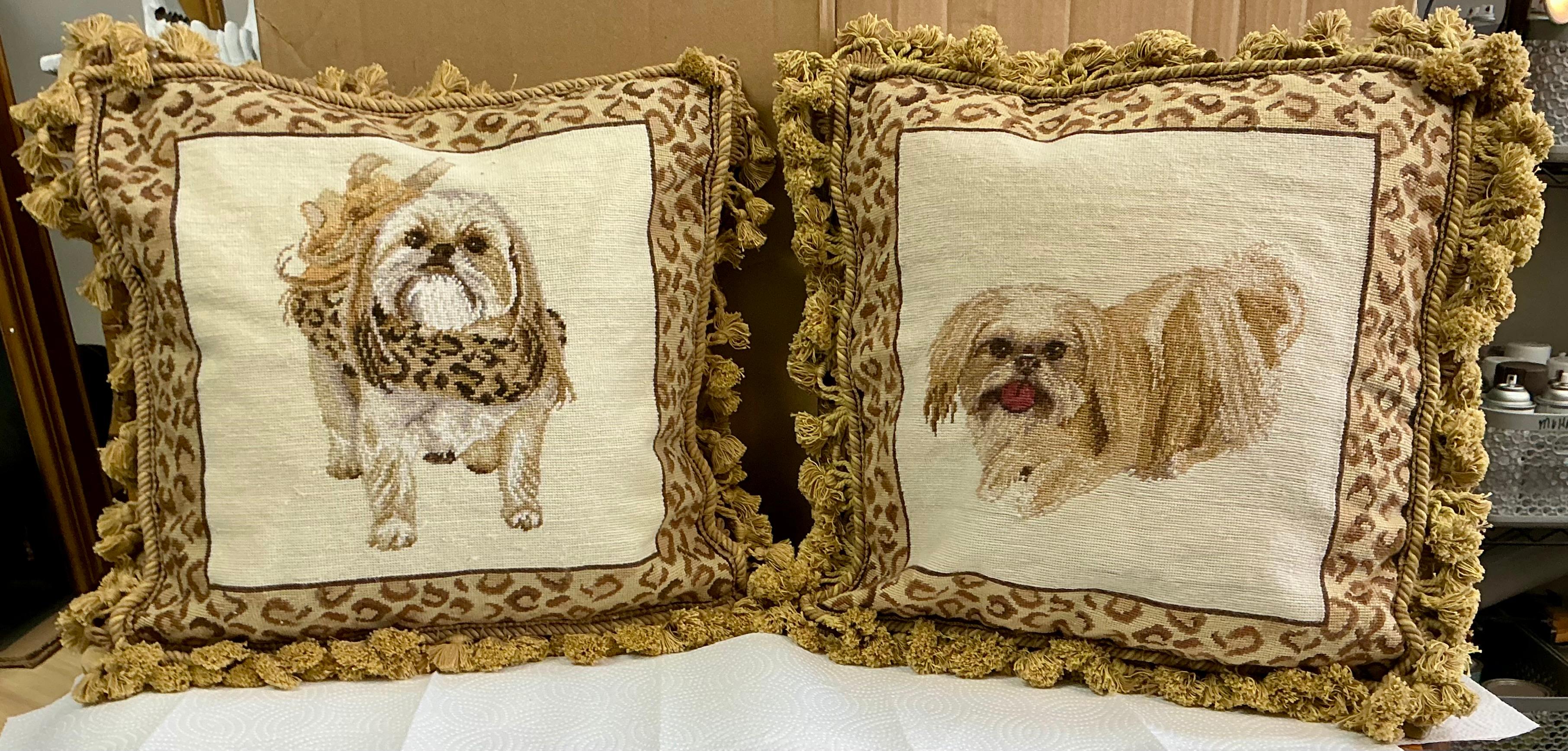 Cuscini per cani / Schitzu a punto d'ago leopardato vittoriano con velluto e piuma - Coppia In condizioni Nuovo in vendita a Kennesaw, GA