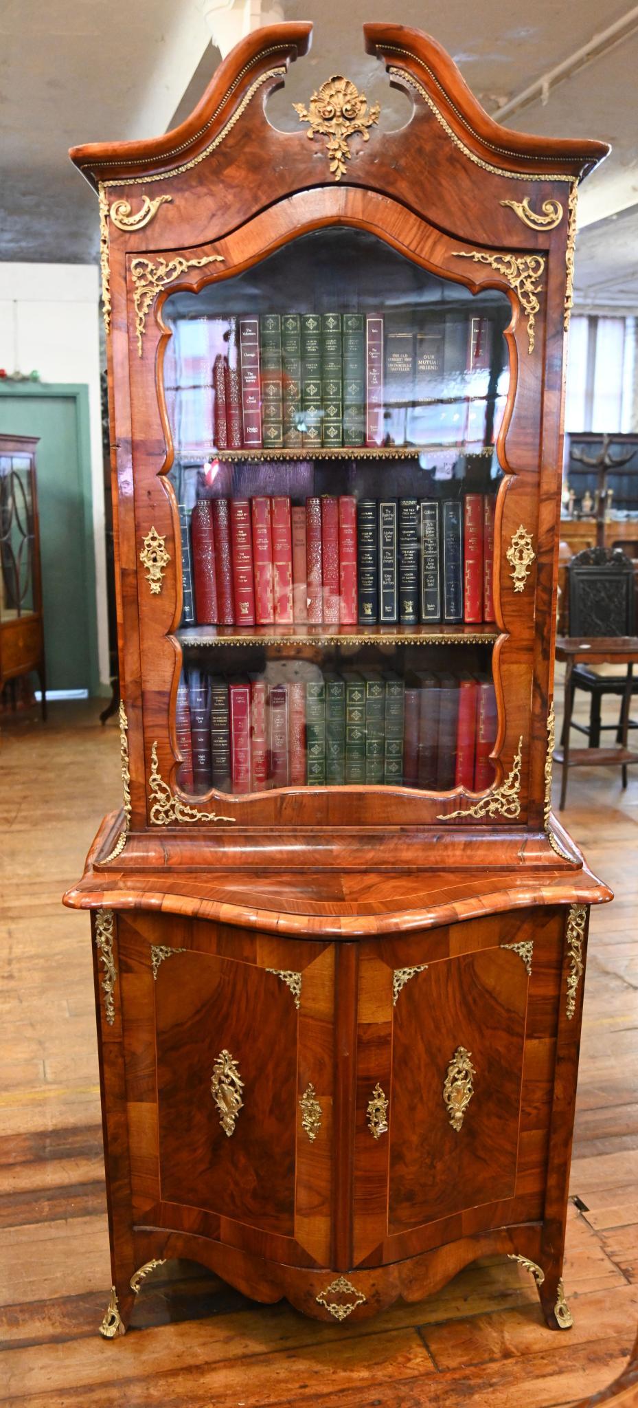 Victorian Library Bookcase Burr Walnut Cabinet 1860 In Good Condition For Sale In Potters Bar, GB