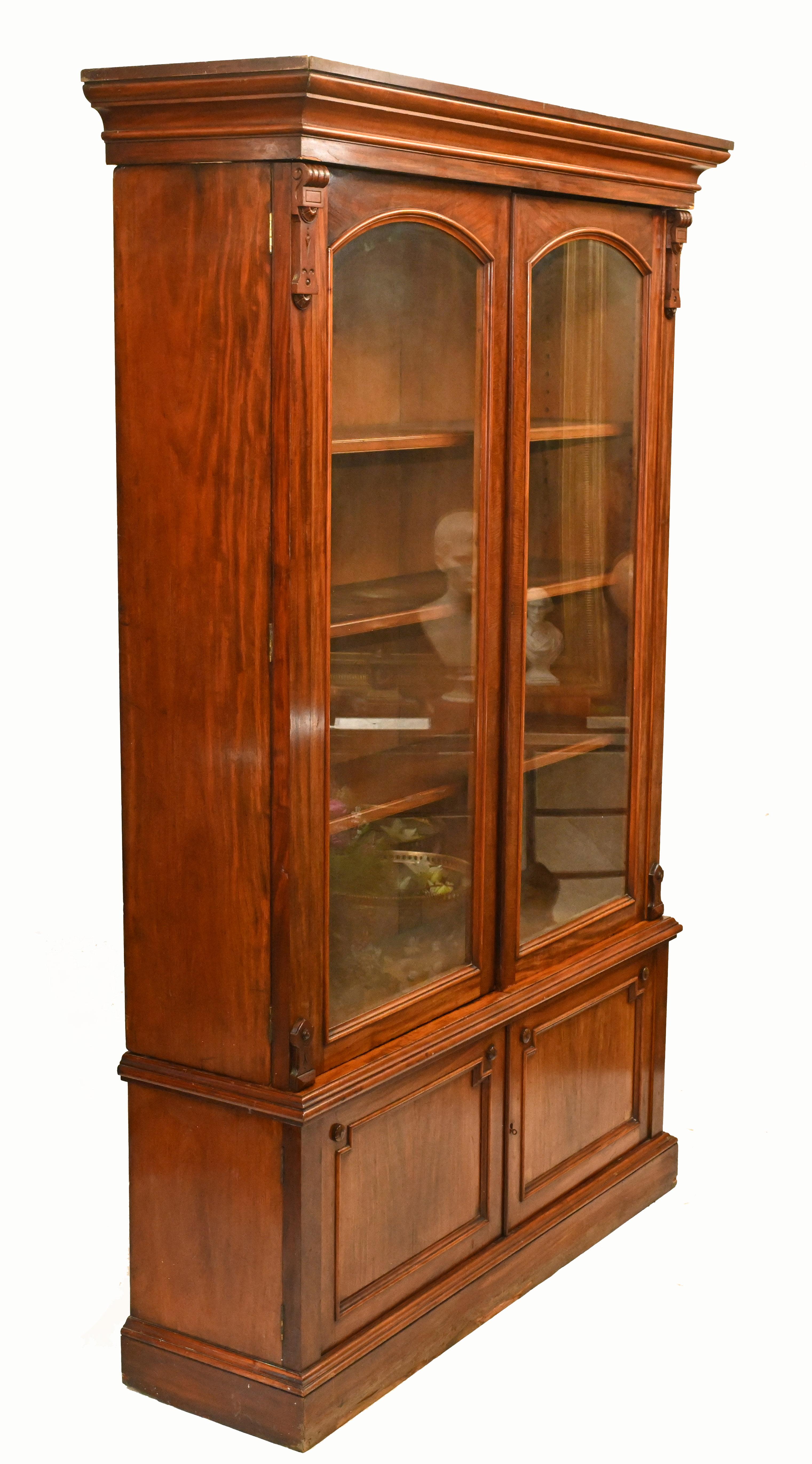 Victorian Library Bookcase Display Cabinet Mahogany, 1840 For Sale 3